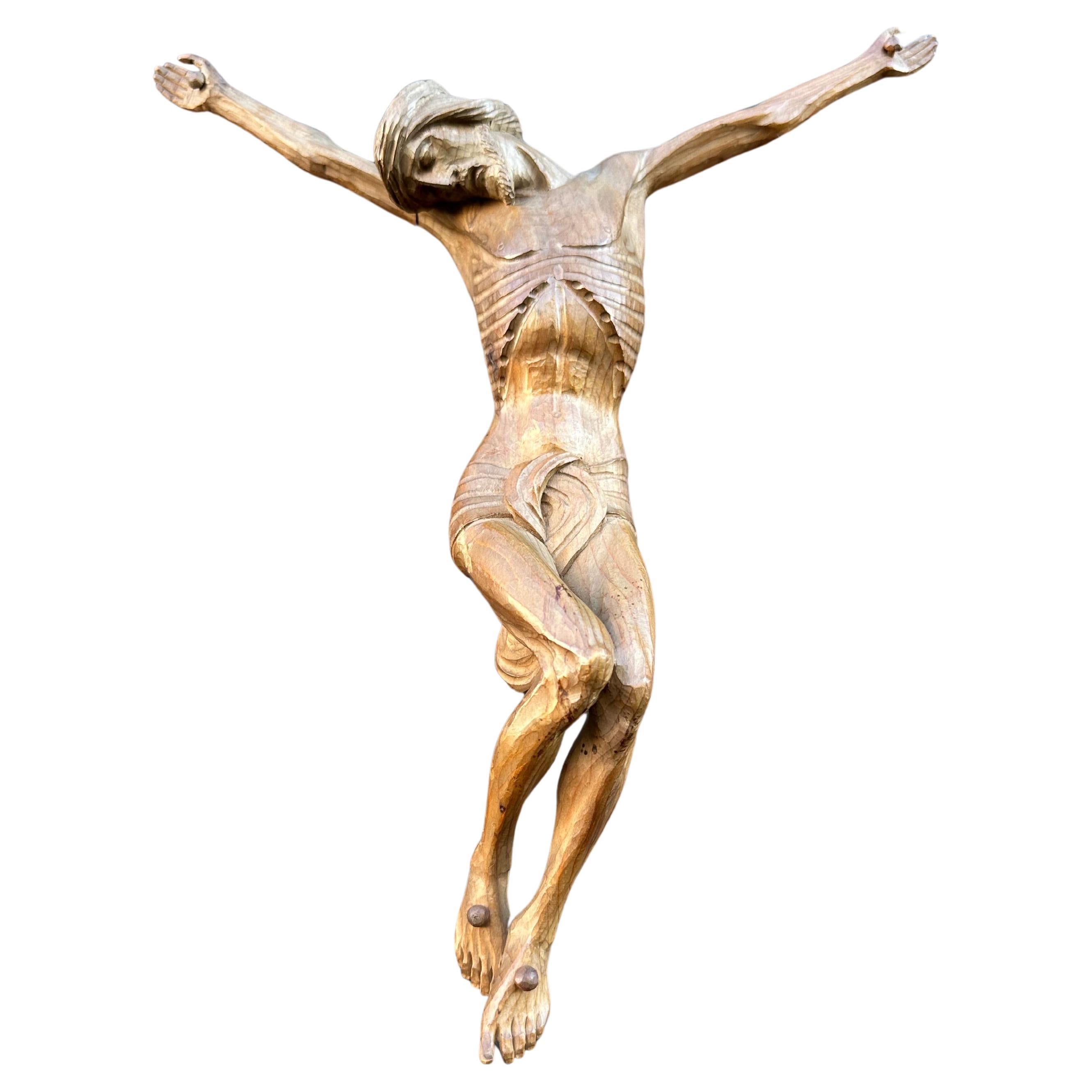 Très belle qualité sculptée et en très bon état, crucifix Corpus Christi sur bois, années 1900