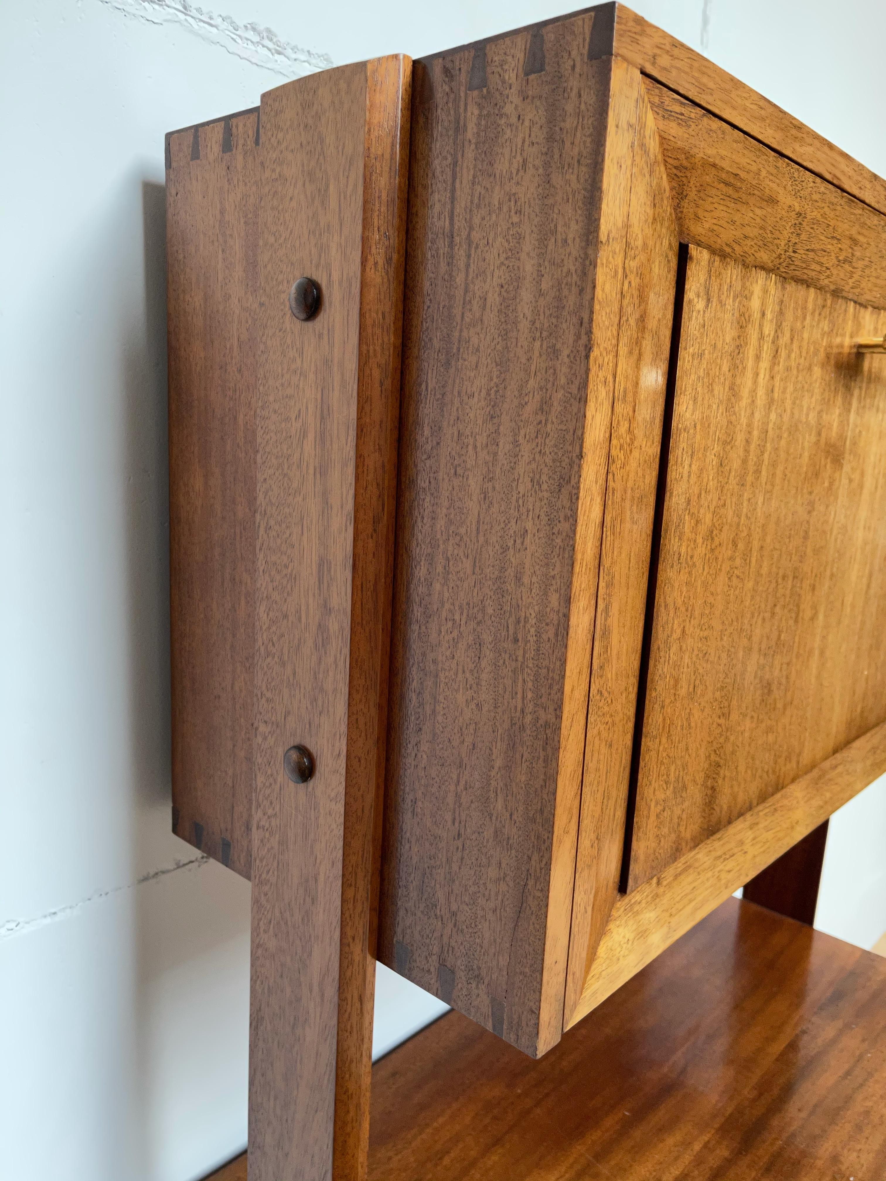 Great Quality Midcentury Modern Solid Teak Wood Drinks Cabinet or Dry Bar, 1960s For Sale 1