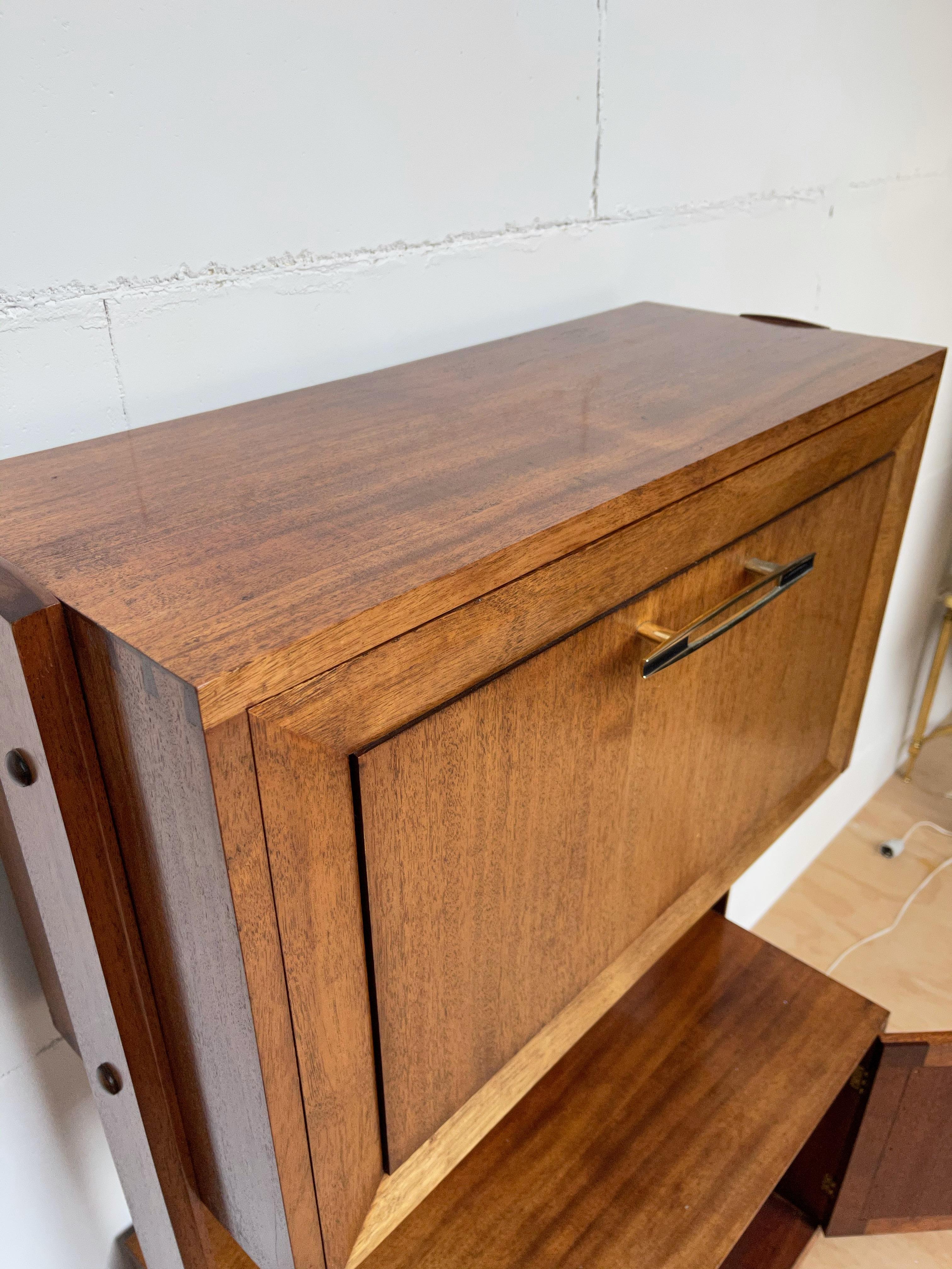 Mobile per bevande o Dry Bar in legno massiccio di Teak, anni '60, di grande qualità, stile Midcentury Modern in vendita 5