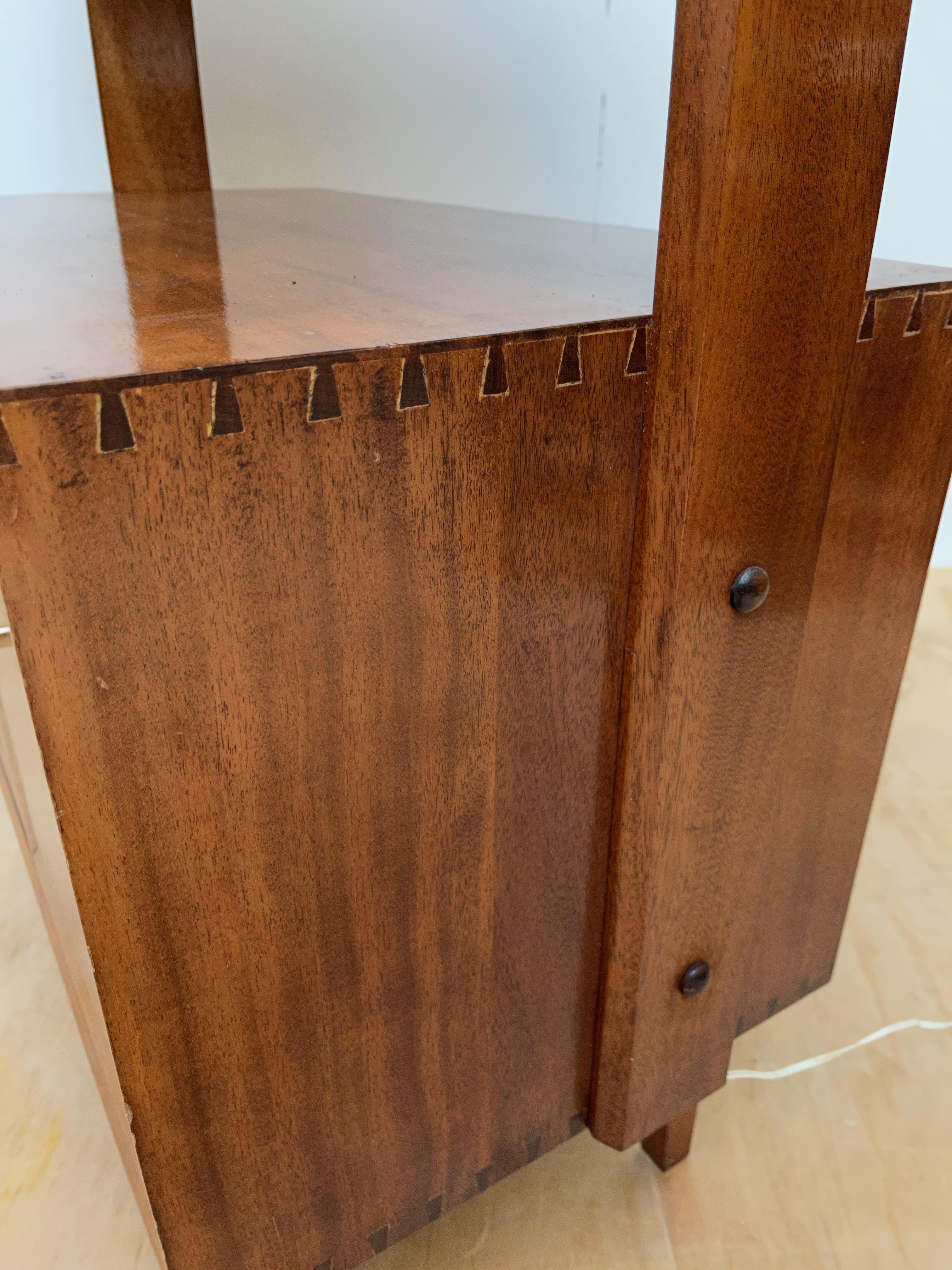 XX secolo Mobile per bevande o Dry Bar in legno massiccio di Teak, anni '60, di grande qualità, stile Midcentury Modern in vendita