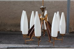 Great Round Midcentury Kronleuchter Messing Teakholz Weißes Glas Esperia Design