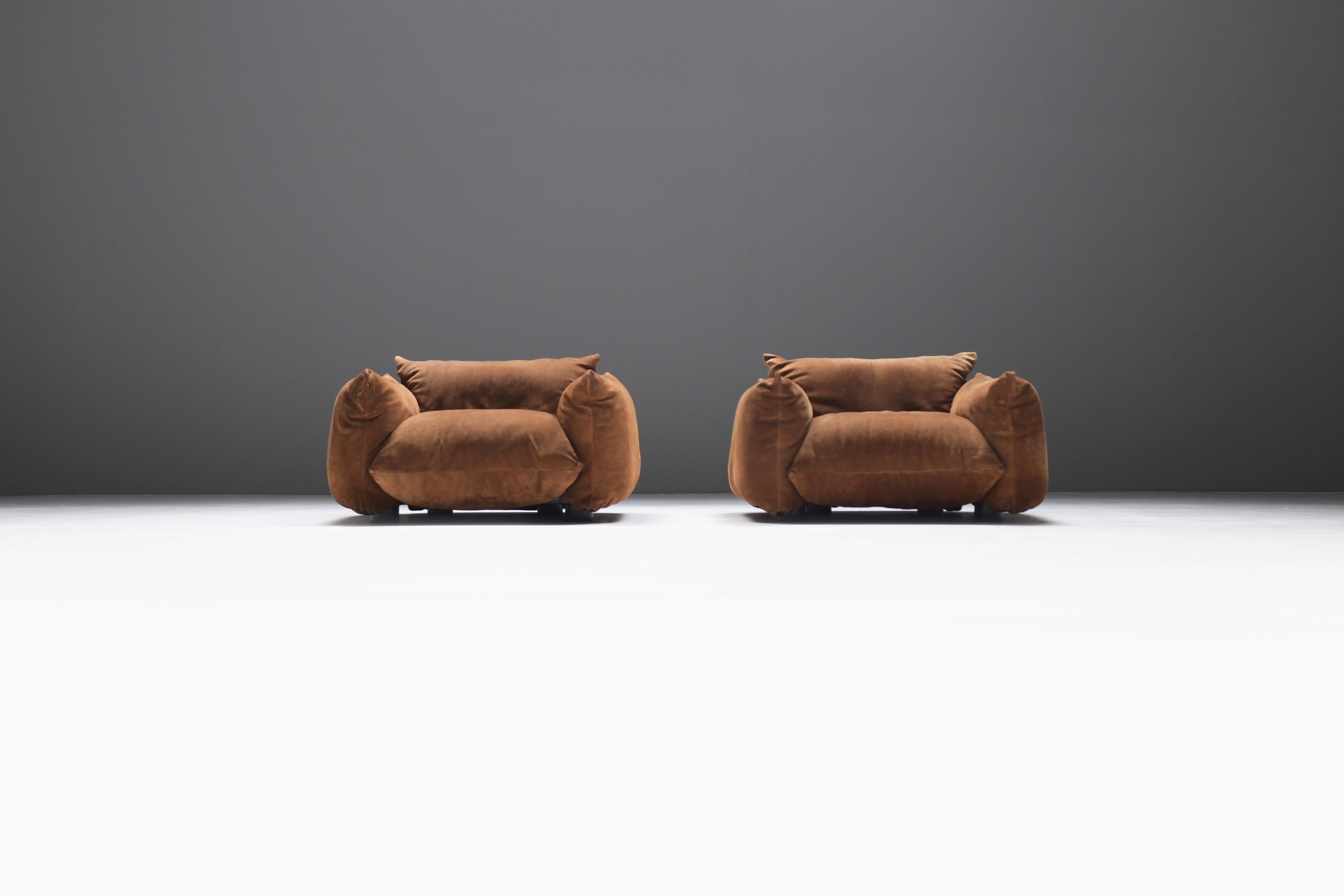 Spectacular vintage Marenco set.  First edition.  Still 100% original.  A rare find on the market.  Signed!
Designed by Mario Marenco for Arflex Italy in 1970s

Versatility and softness in shapes : Marenco. 
The unique design and the wide modularity