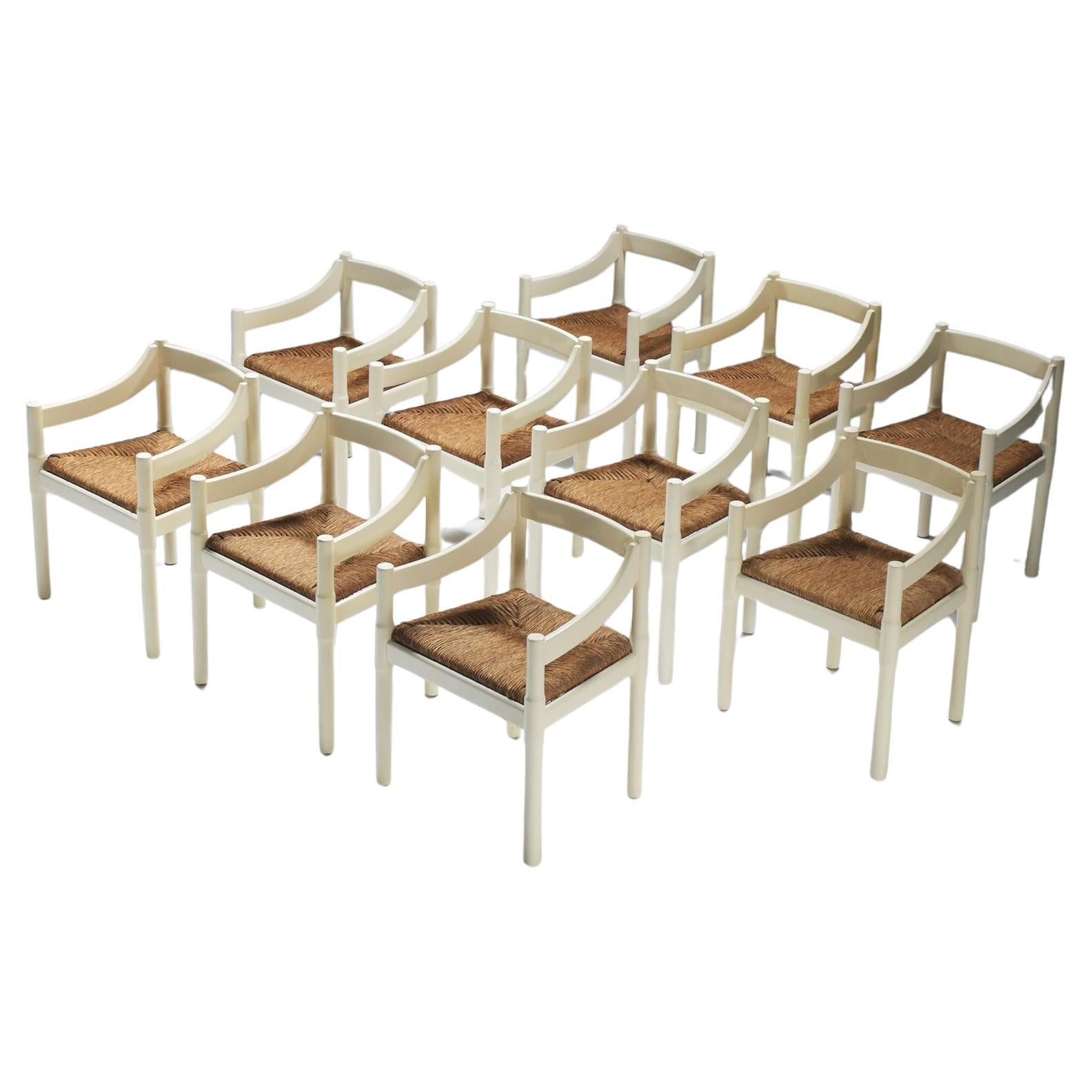 Fantastico set di 10 sedie da pranzo Carimate di Vico Magistretti per Cassina in vendita