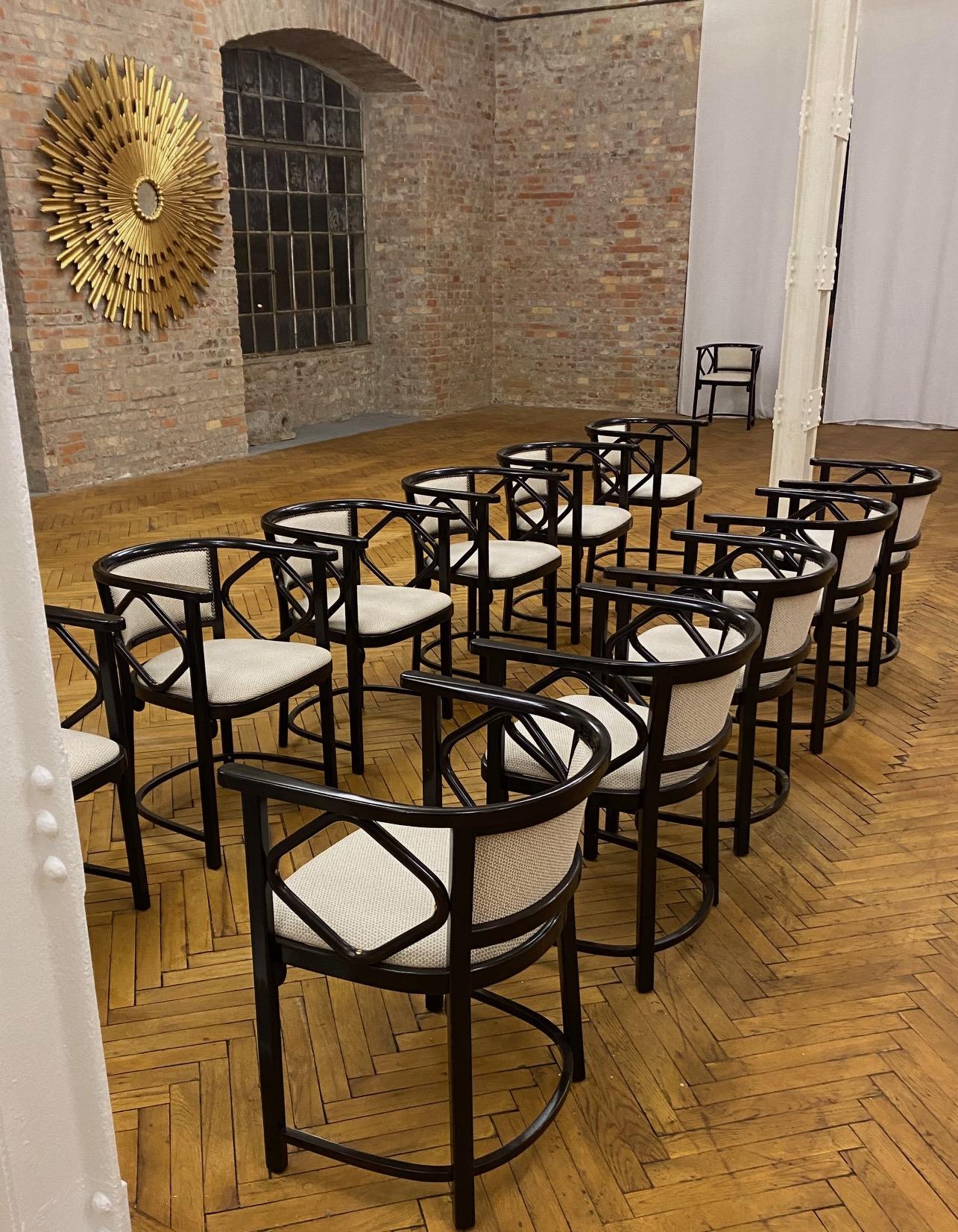 Faggio Grande set di 14 poltrone di Thonet, Austria Josef Hoffmann Design in vendita