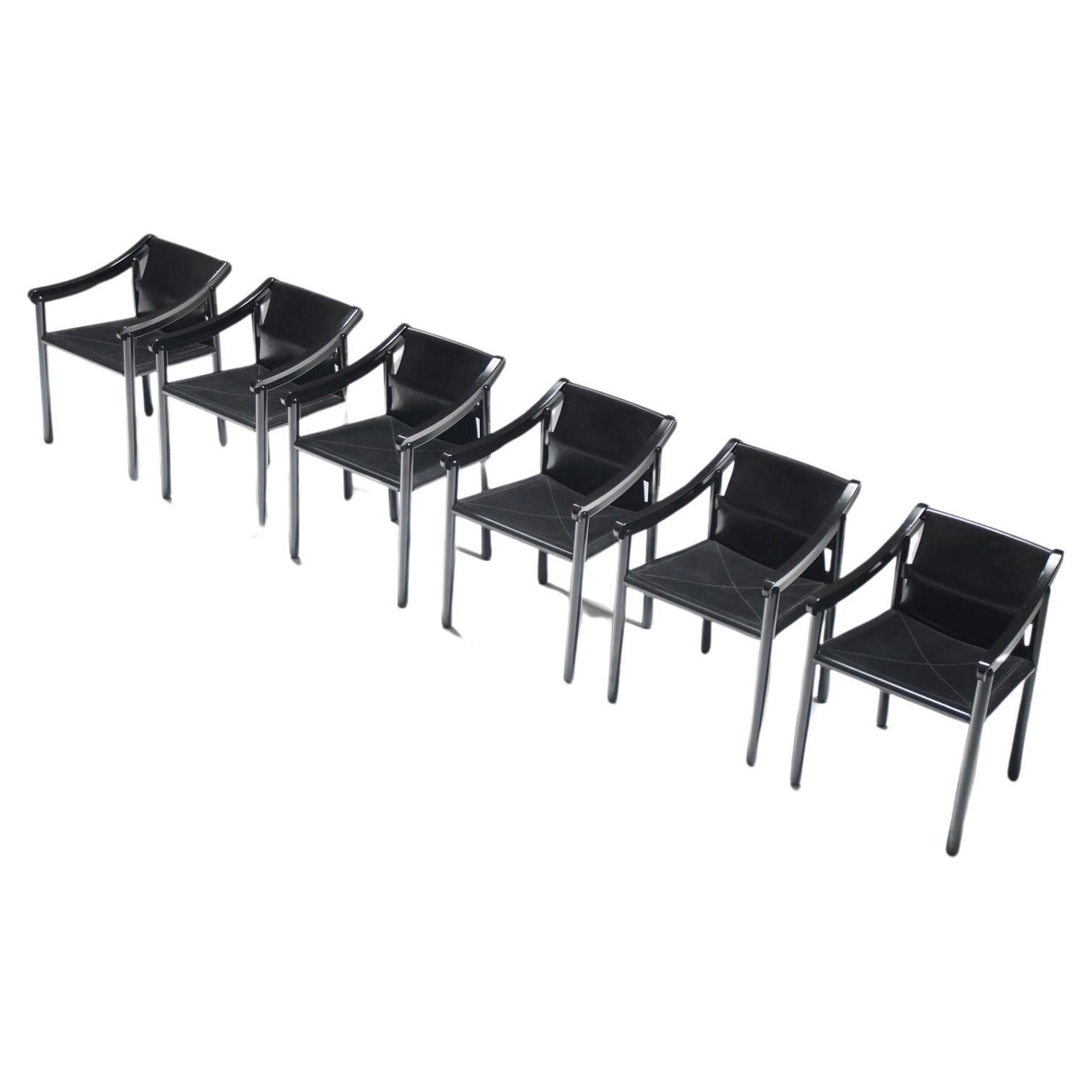 Superbe ensemble de 6 fauteuils '905' en cuir noir par Vico Magistretti pour Cassina en vente