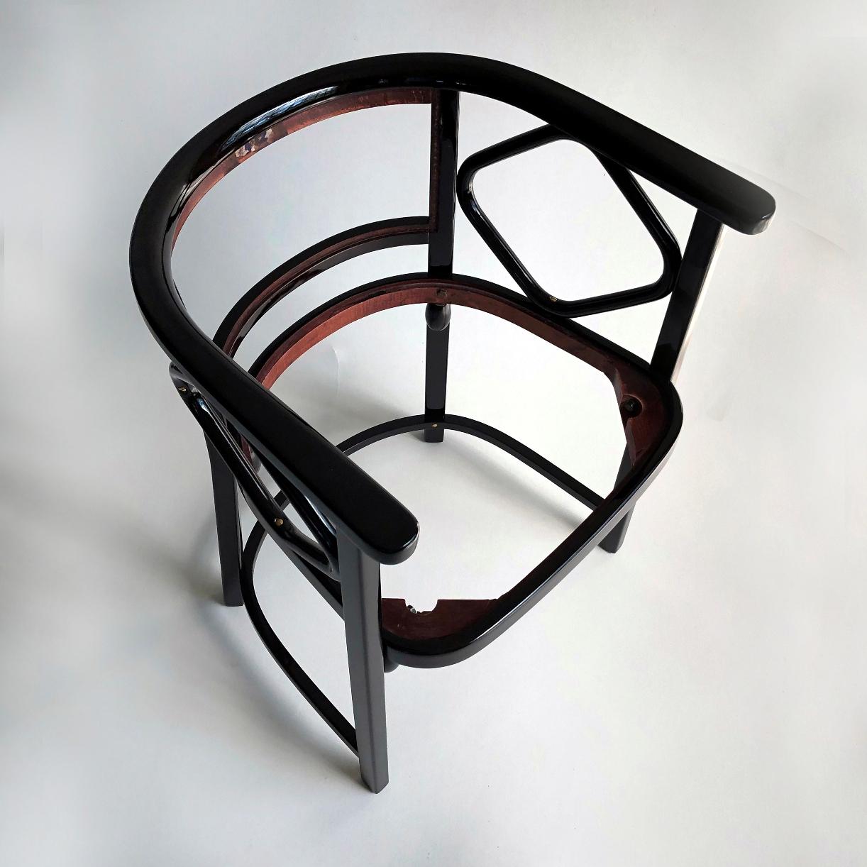 Superbe ensemble de 8 fauteuils de Thonet, Autriche, design Josef Hoffmann en vente 3