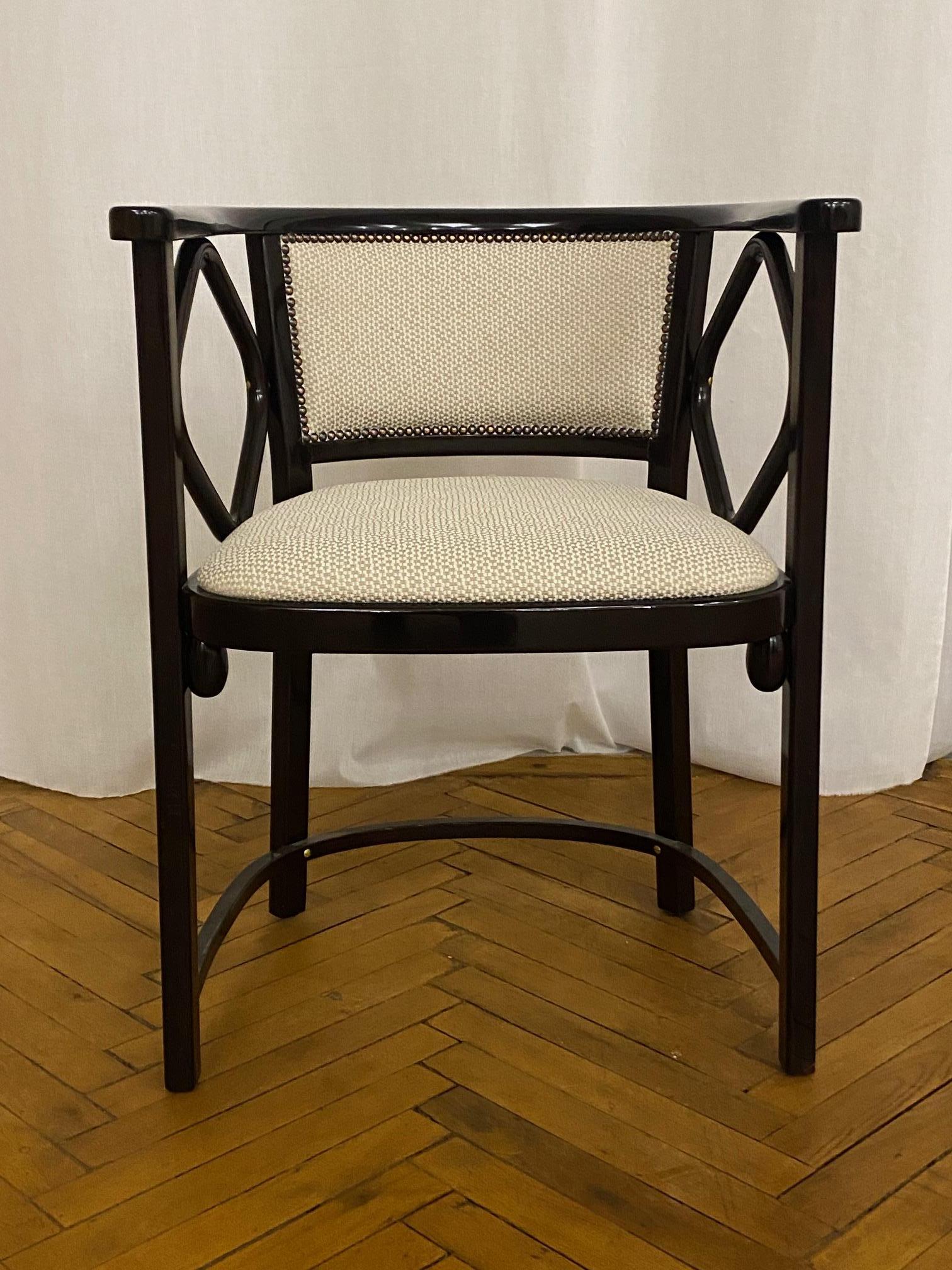 Austrian Great Set of 8 Armchairs by Thonet, Austria Josef Hoffmann Design For Sale