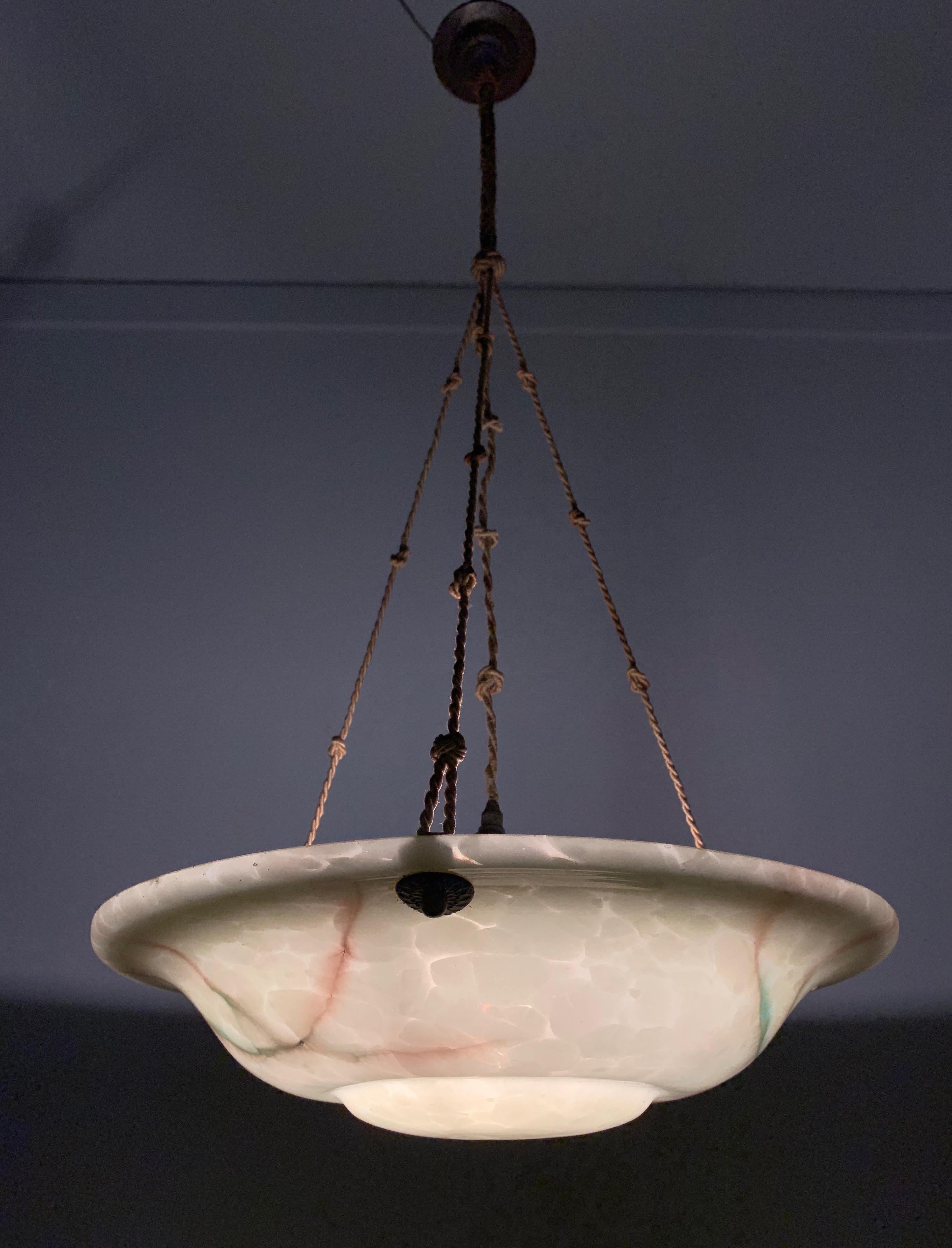 Forma, dimensioni e colore fantastici, lampada a sospensione in vetro Art Deco del 1920 in vendita 11