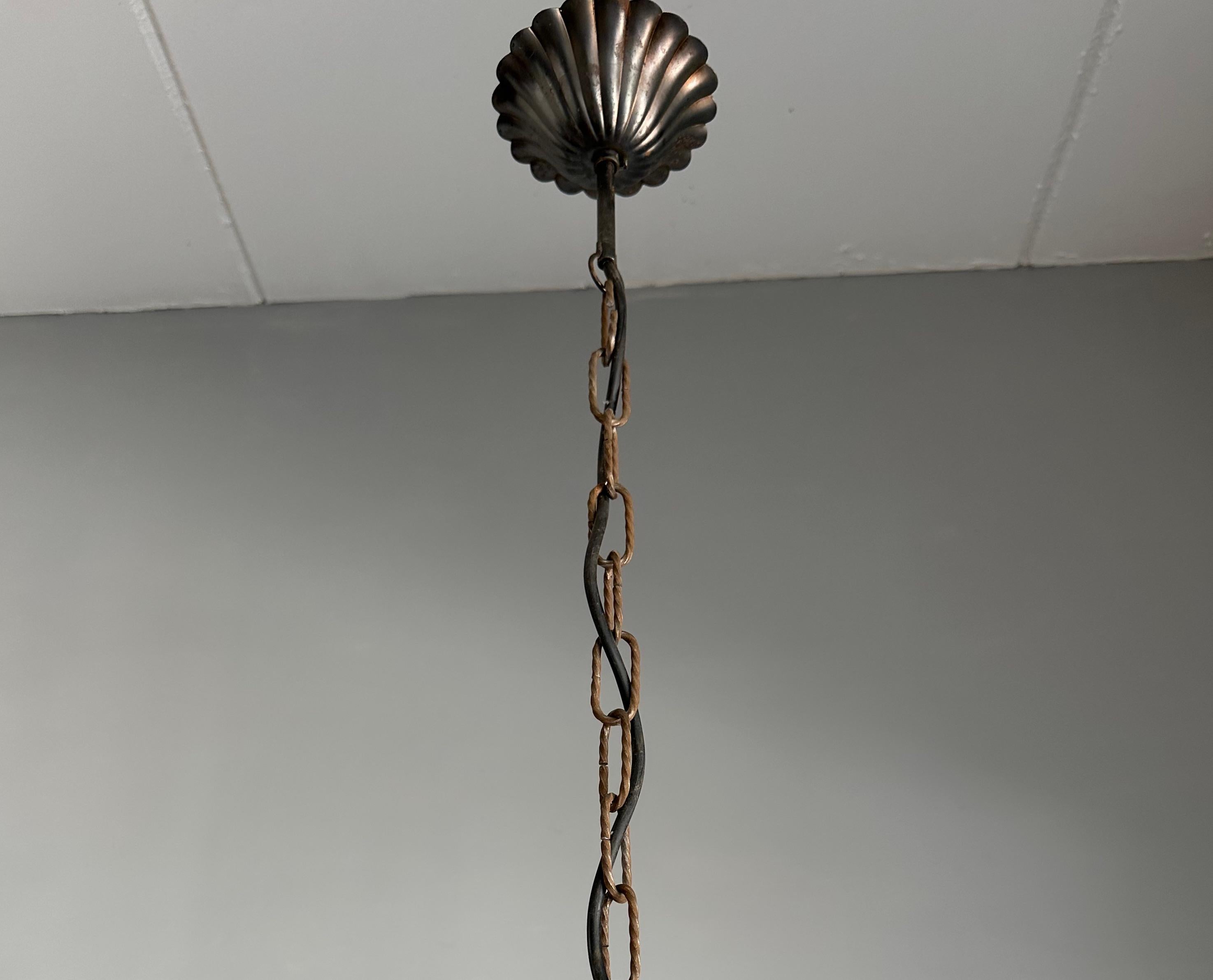 Lampe à suspension en verre vénitien soufflé à la bouche de grande forme avec cadre en métal noué à la main en vente 5