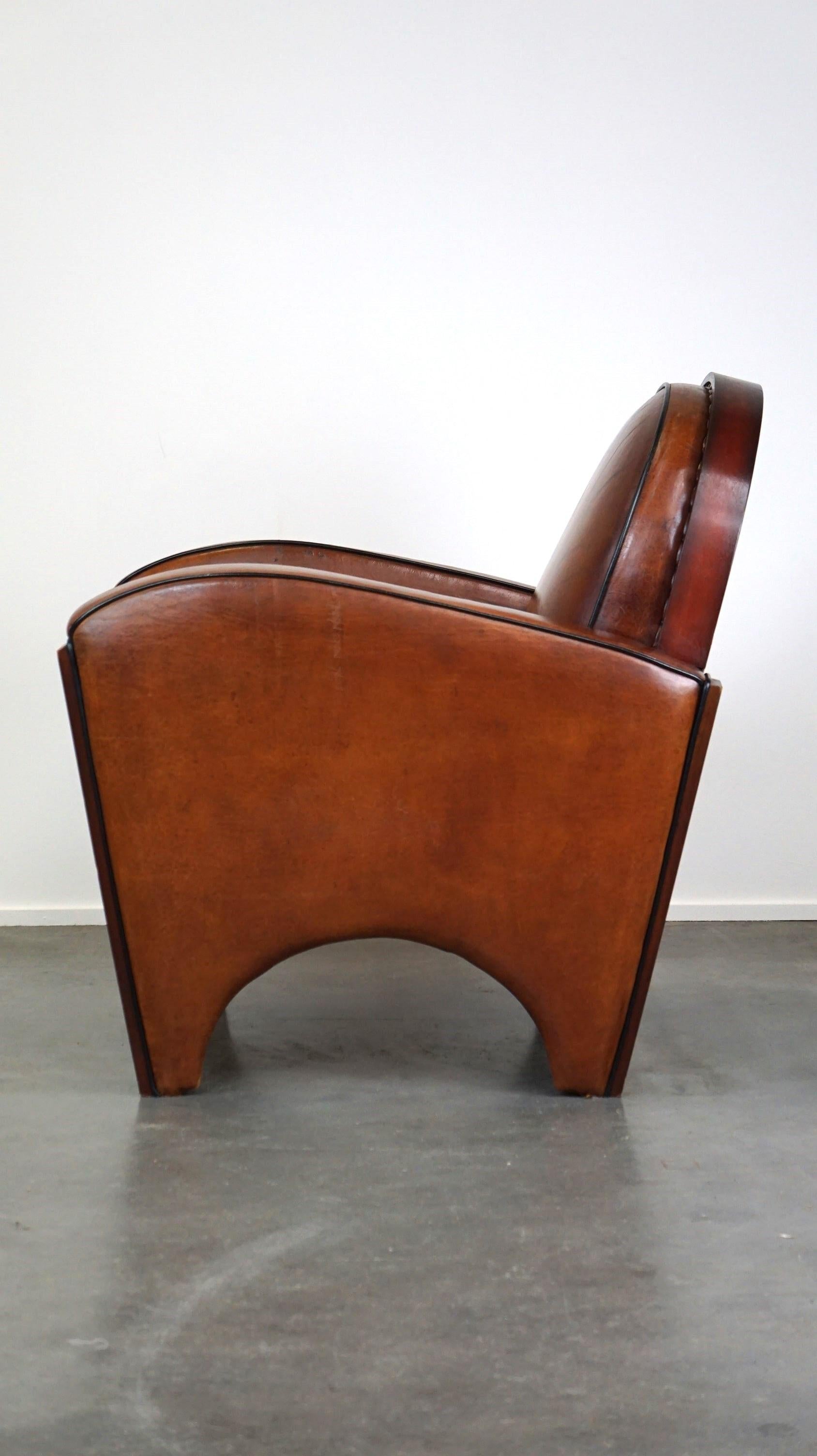 XXIe siècle et contemporain Superbe fauteuil Art Déco en cuir de mouton au design unique en vente