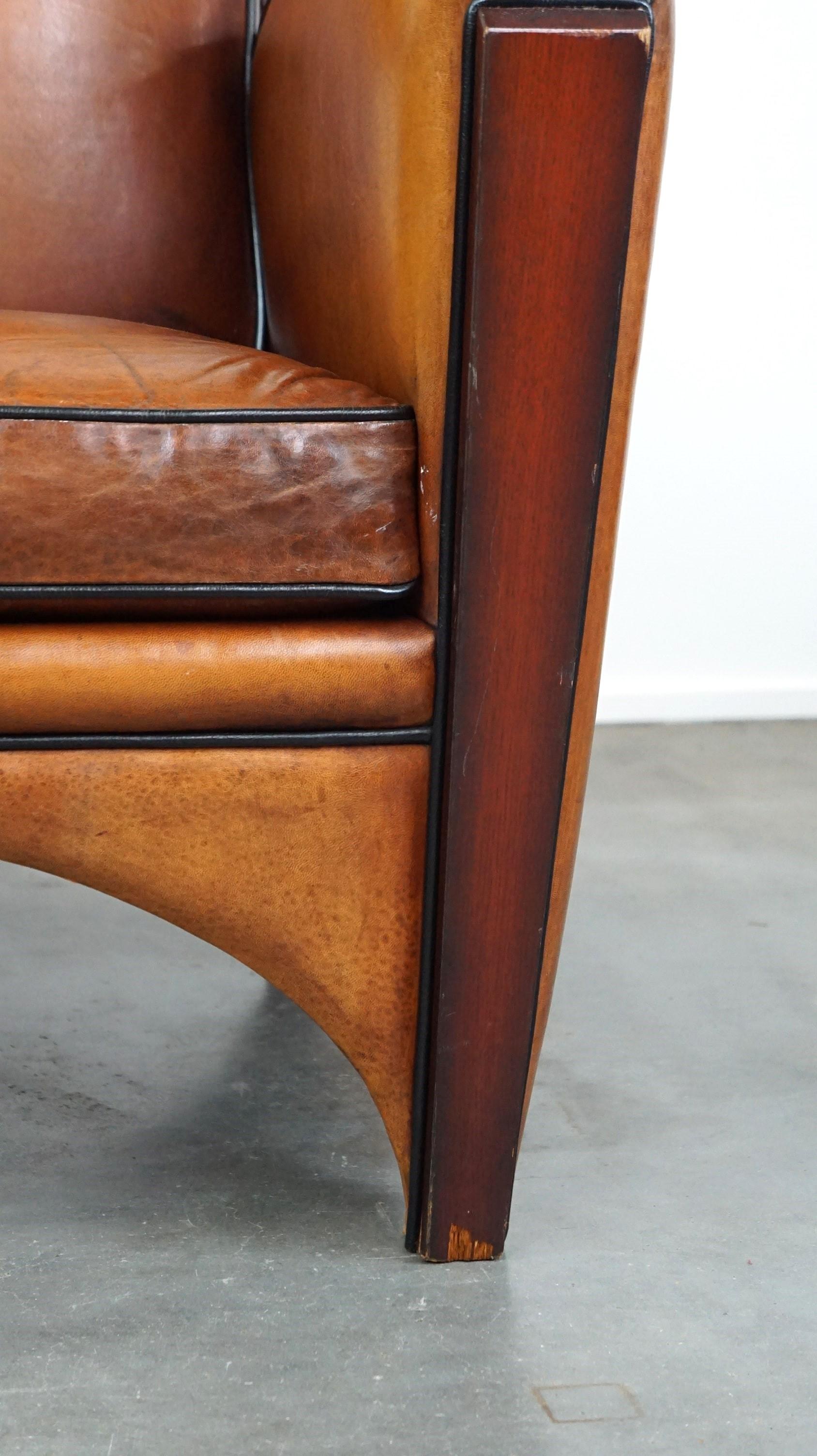 Superbe fauteuil Art Déco en cuir de mouton au design unique en vente 3