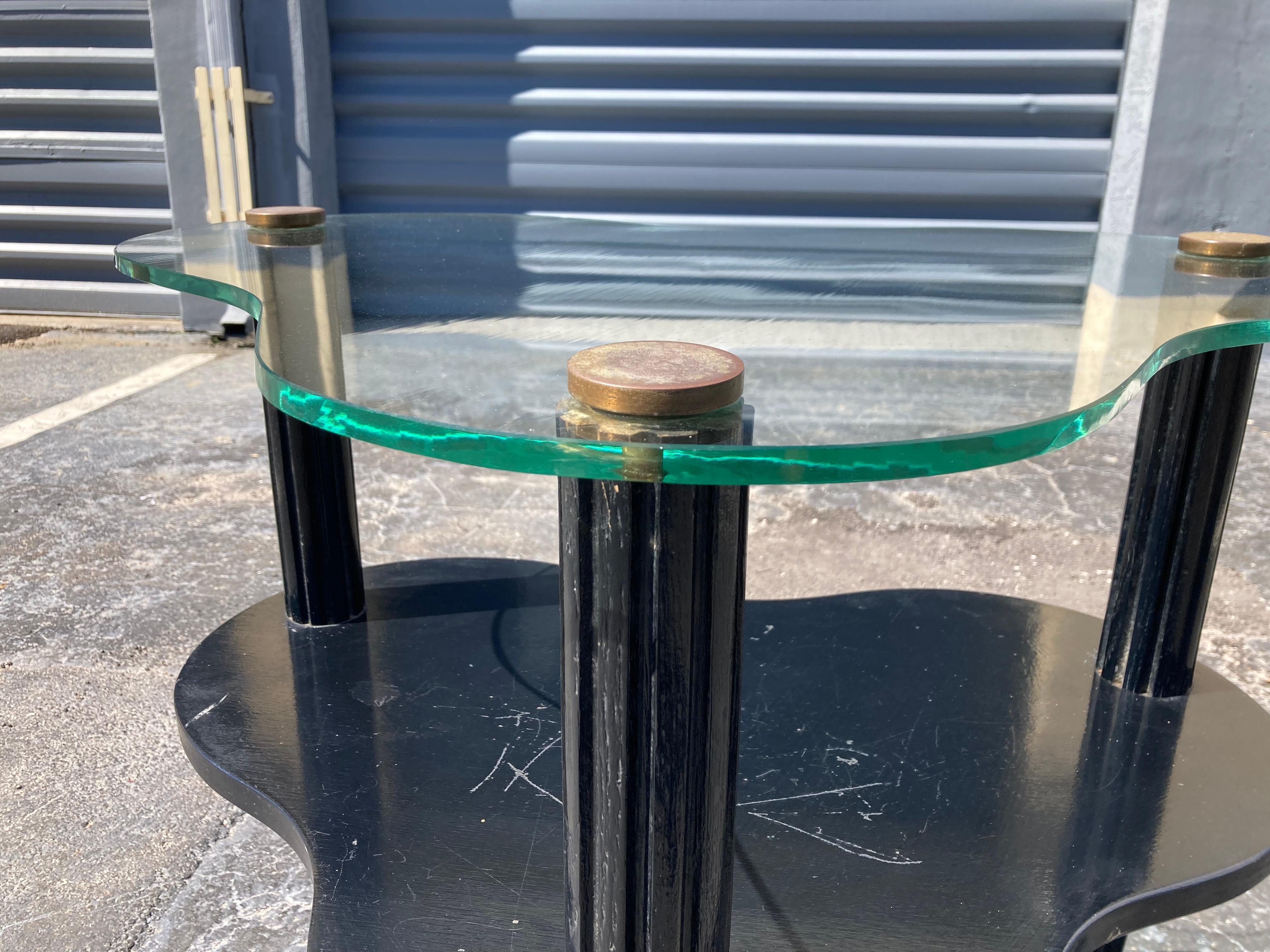 Great Side Table in the style of Gilbert Rhode, Glass, Black, Art Deco en vente 4