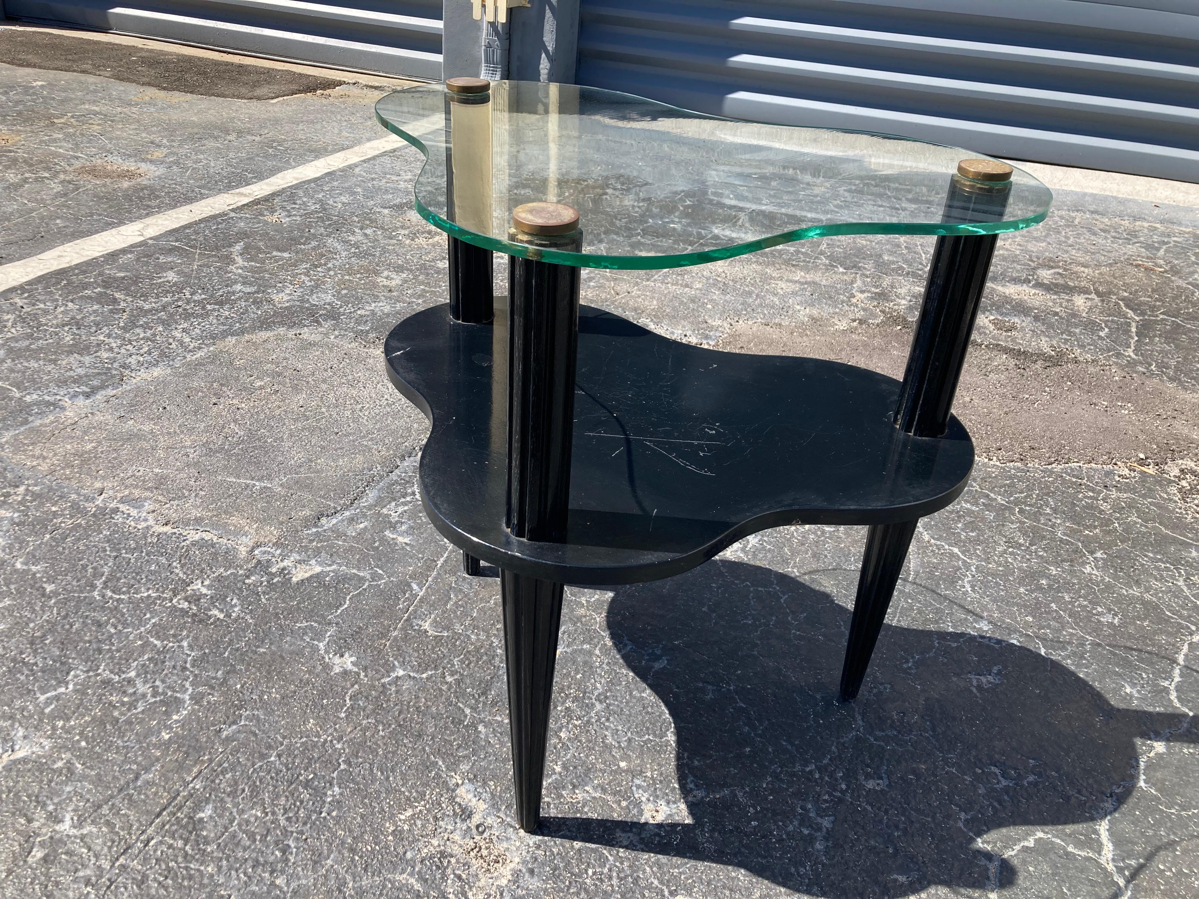 Great Side Table in the style of Gilbert Rhode, Glass, Black, Art Deco en vente 8