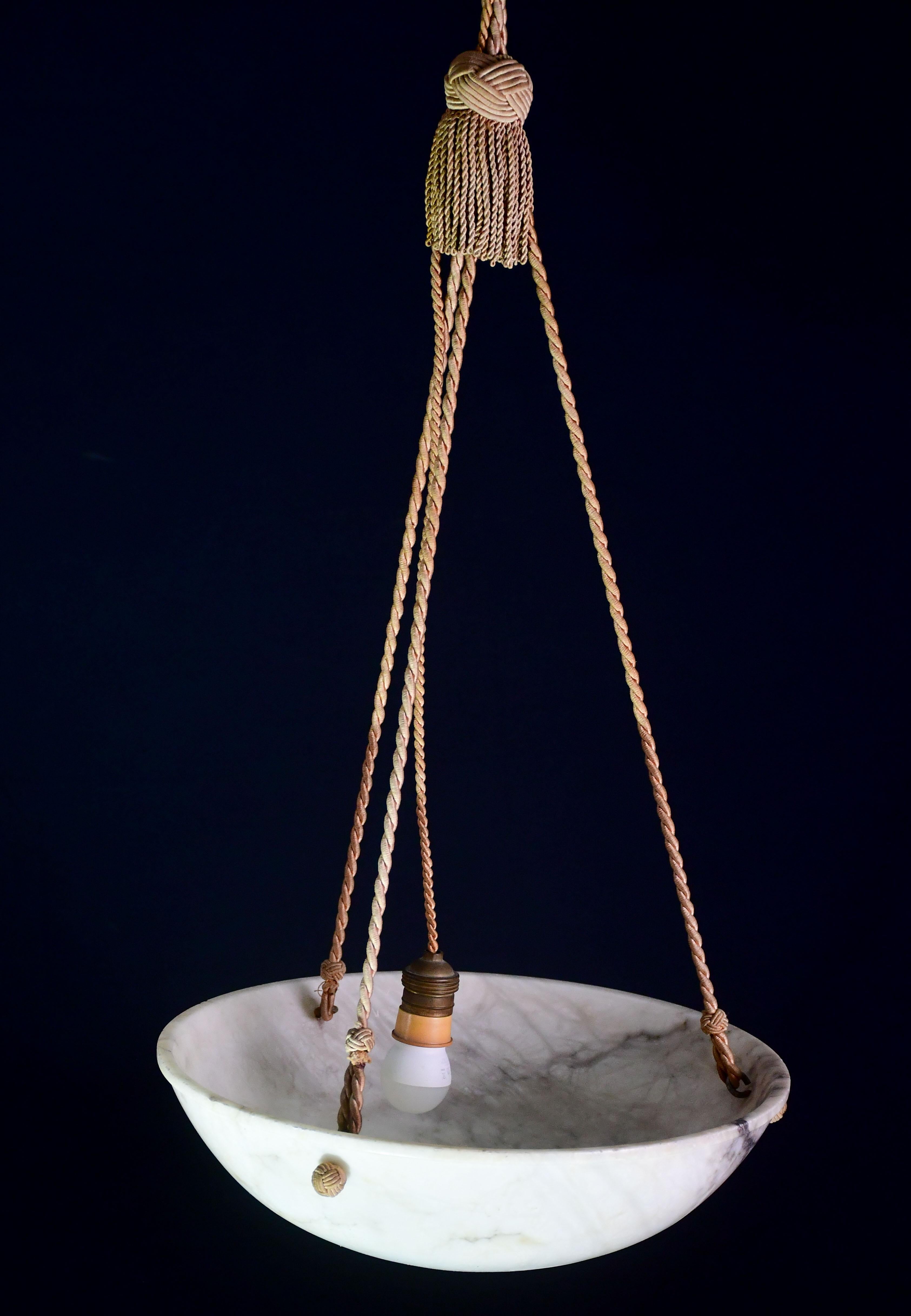 Große Größe Superb Art Deco Weiß Albaster Kronleuchter, 1930er Jahre im Angebot 6