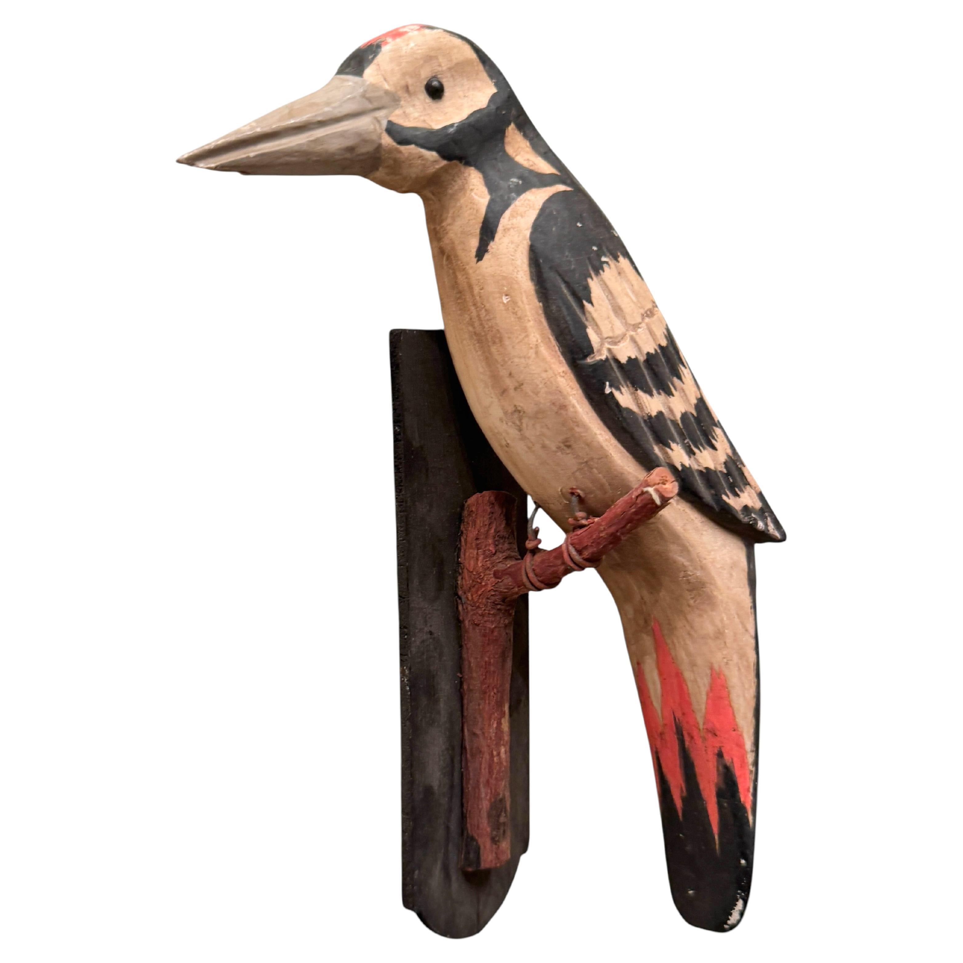 Buntspecht Viechtauer geschnitzt Wood Bird Volkskunst Black Forest 1900s im Angebot