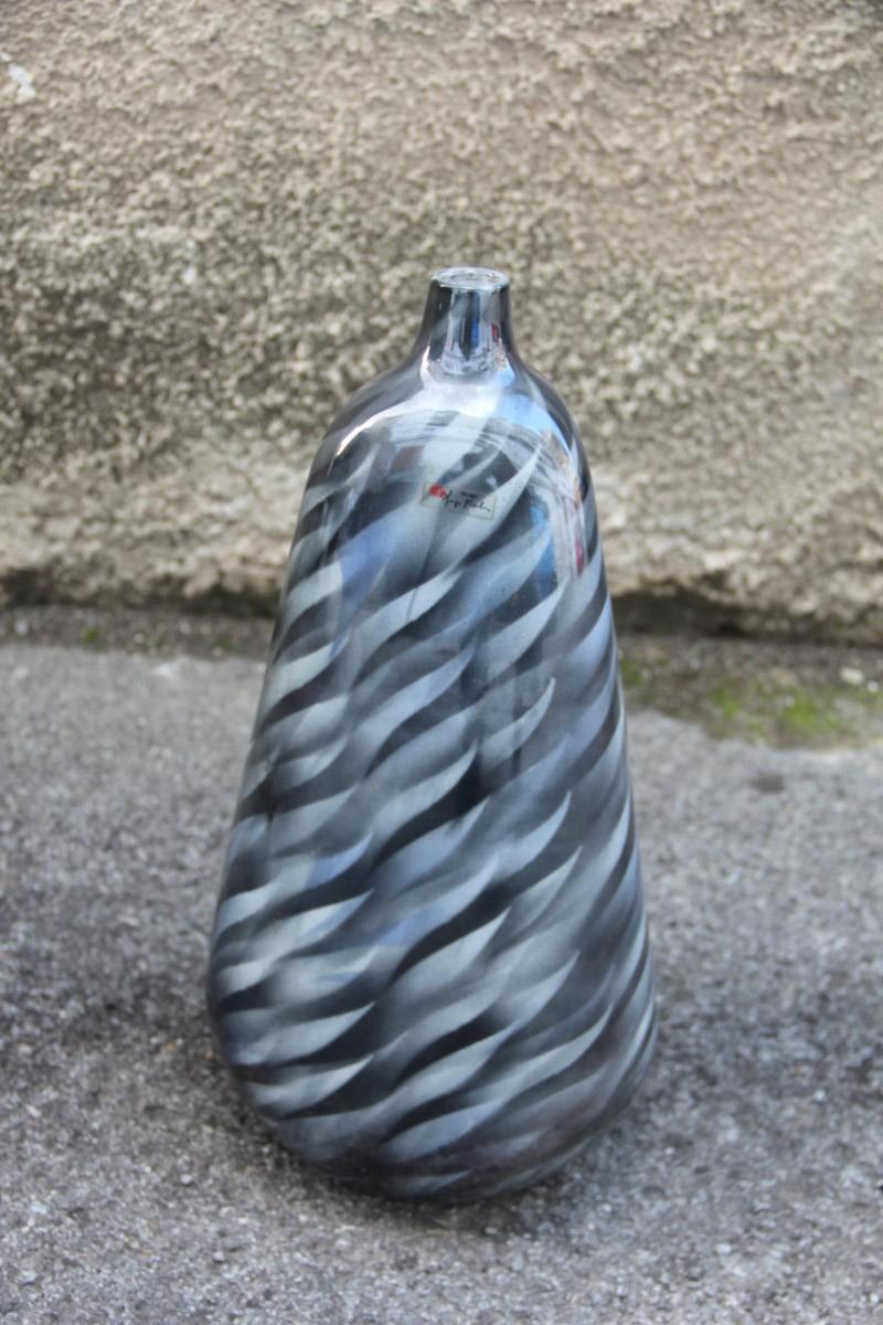 Great Vase Airbrush Colored Strips Italian Design 1980 Triangular Grey White For Sale 1