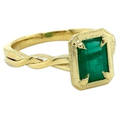 Great Vintage 18K Yellow Gold Solitaire Natural Emerald Ring Engagement Ring