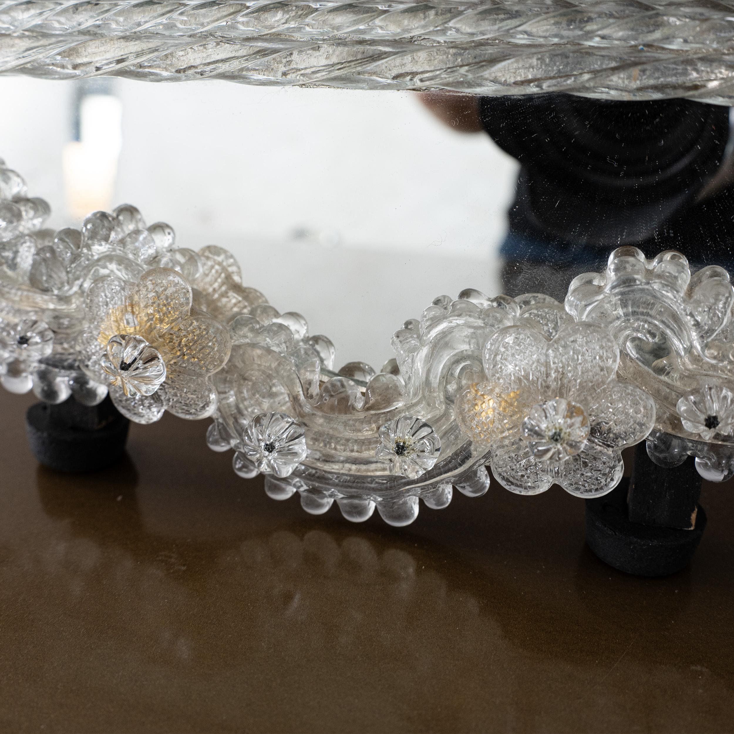 Miroir vénitien Great Wall en verre de Murano, transparent et détails de fleurs dorées en vente 3