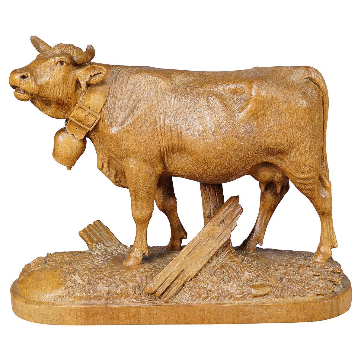 Great Wooden Sculpture Female Cattle Brienz Switzerland ca. 1900 en vente