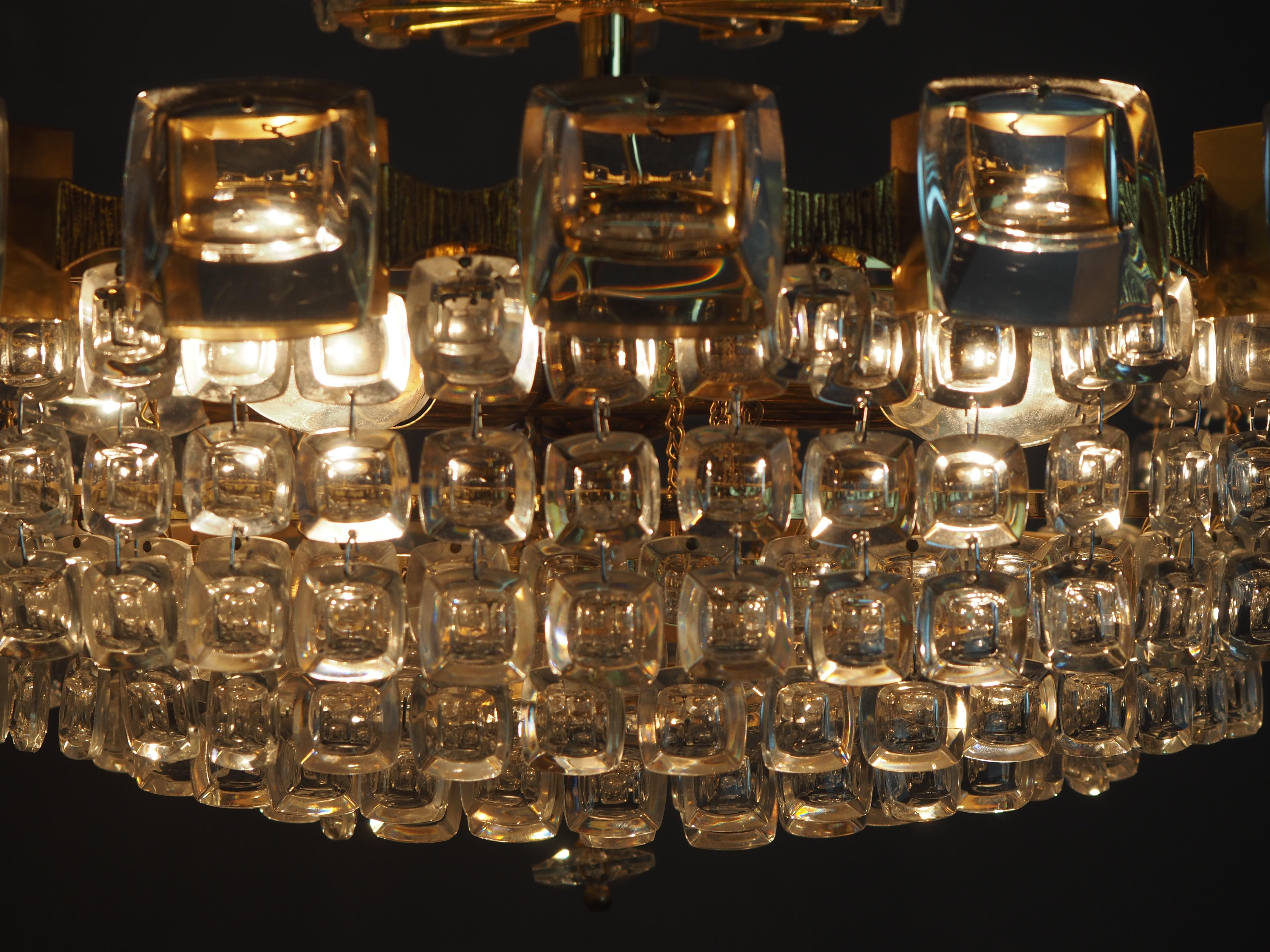 Late 20th Century Great Six-Tiered Gilt Brass and Lens Glass Chandelier by Palwa, circa 1970s For Sale