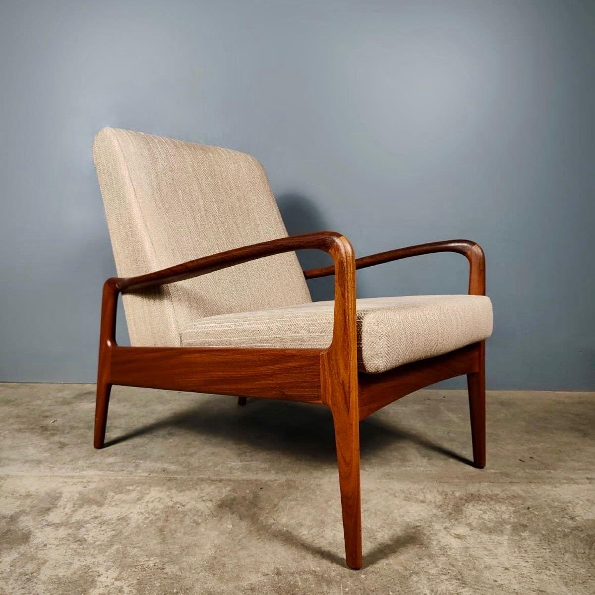 British Greaves & Thomas Pair Of Lounge Chairs Mid Century Vintage Retro MCM