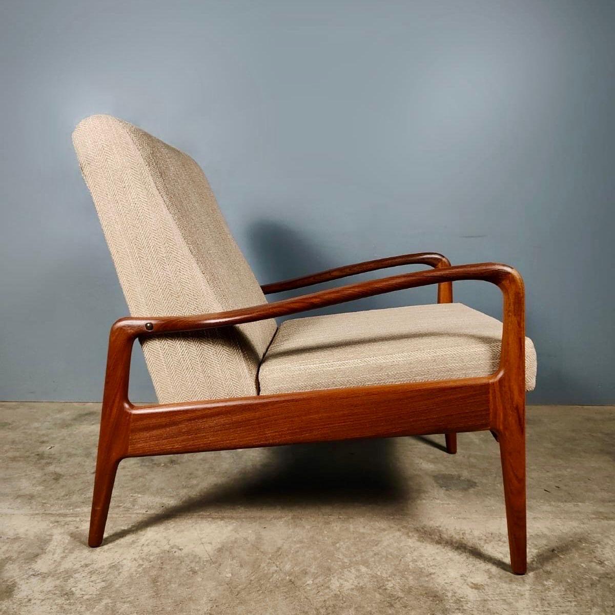 Greaves & Thomas Pair Of Lounge Chairs Mid Century Vintage Retro MCM In Excellent Condition In Cambridge, GB