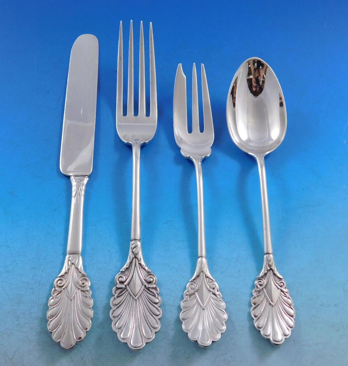 Fine XIX secolo Servizio di posate in argento sterling Grecian by Gorham Raro, circa 1861, 140 pezzi in vendita