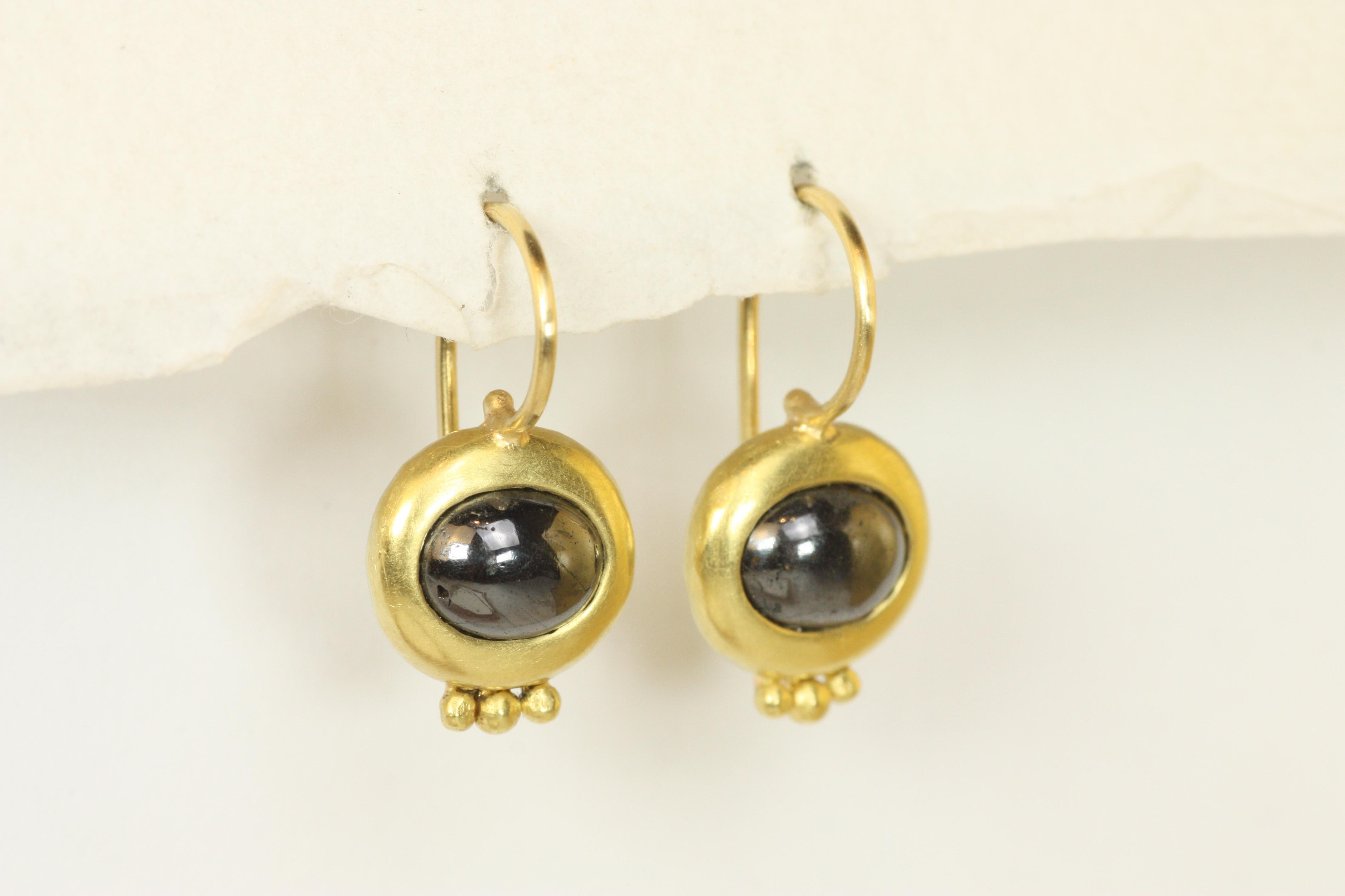 Women's Greco Drop Earrings with Cabochon Black Hematite in 20K California Yellow Gold For Sale