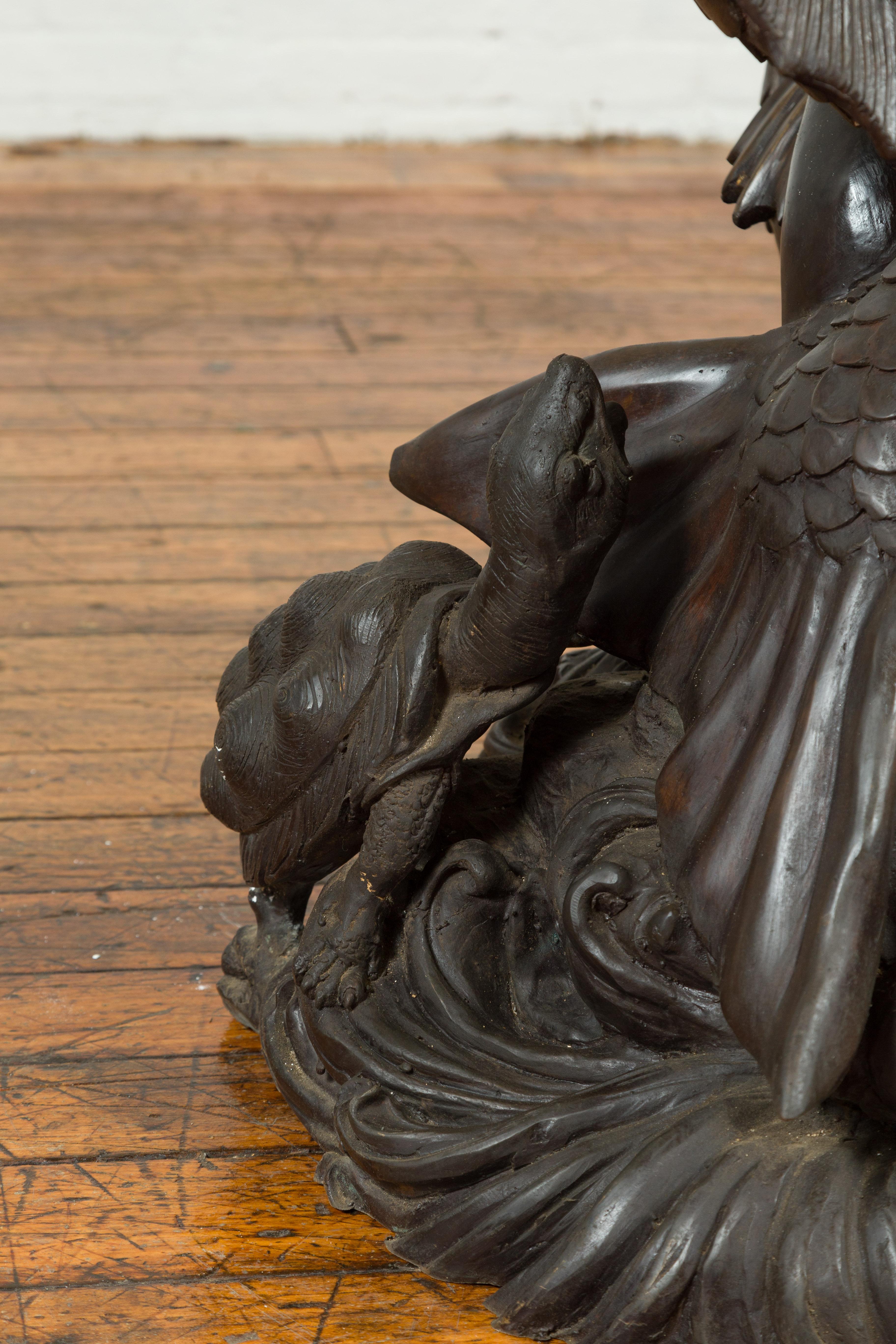 Fontaine en bronze vintage de style gréco-romain représentant un putto chevauchant un dauphin en vente 5