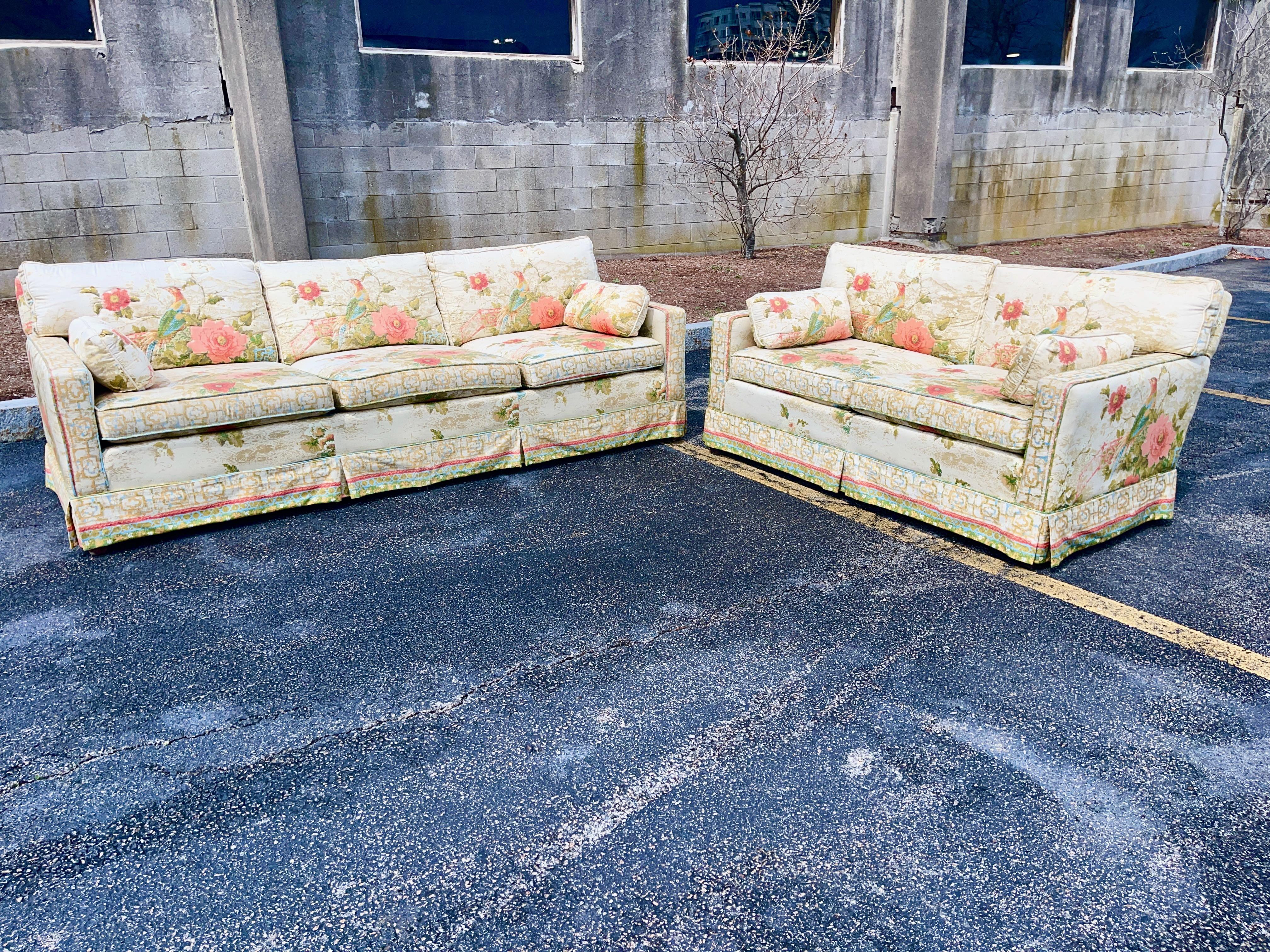 Greef-Warner Peony Garden Loveseat In Good Condition For Sale In Hanover, MA