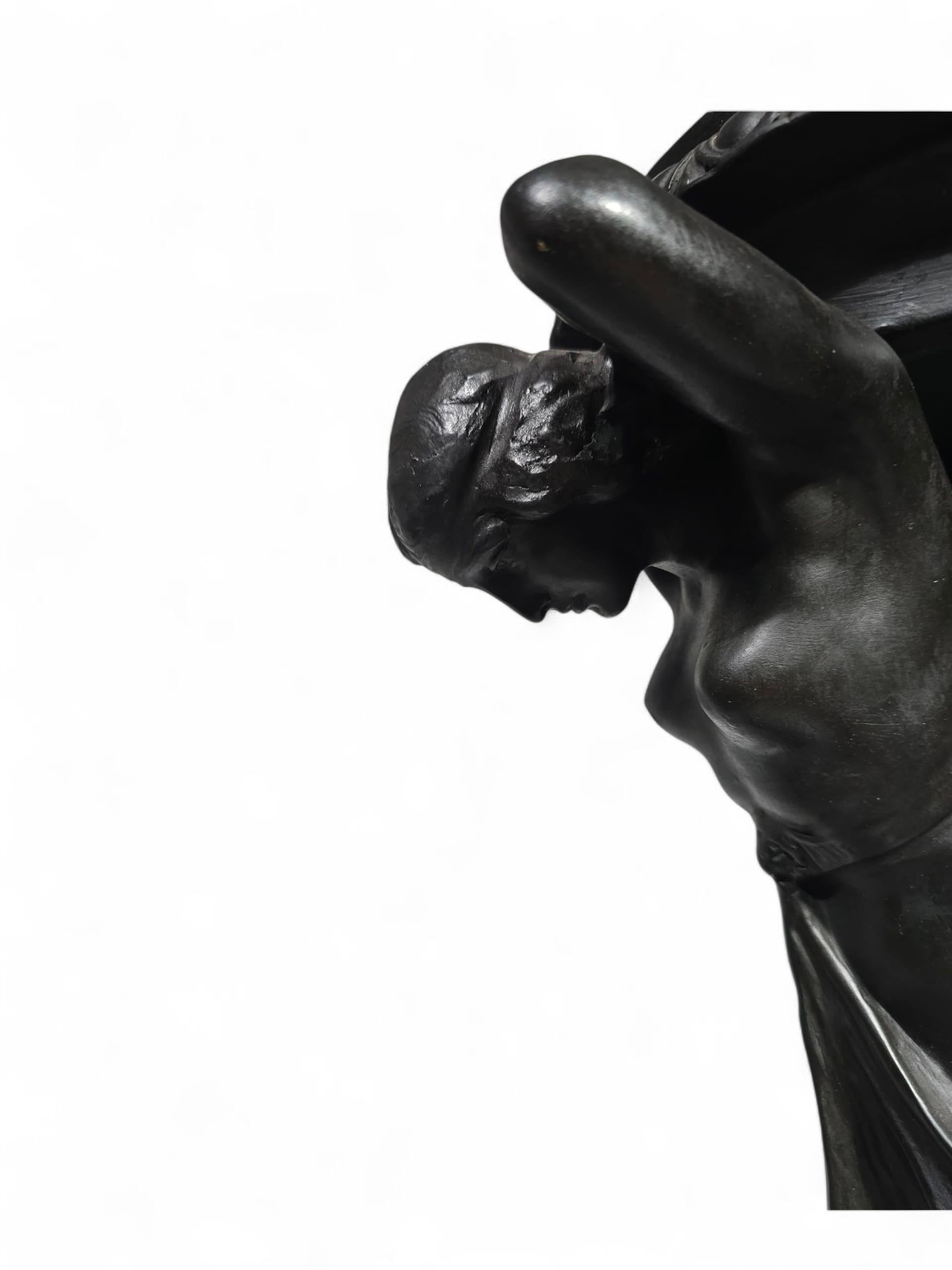 Piedistallo greco in terracotta del XIX secolo dipinto di nero in vendita 4