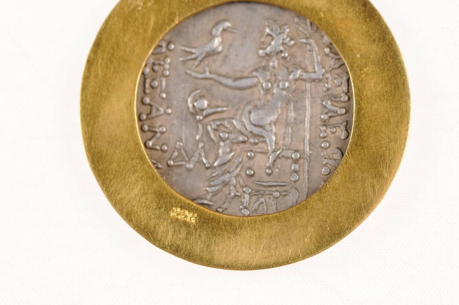 Pendentif en or 22 carats avec pièce de monnaie du Tetradrachme de la Grèce antique, représentant Alexander le Grand 3