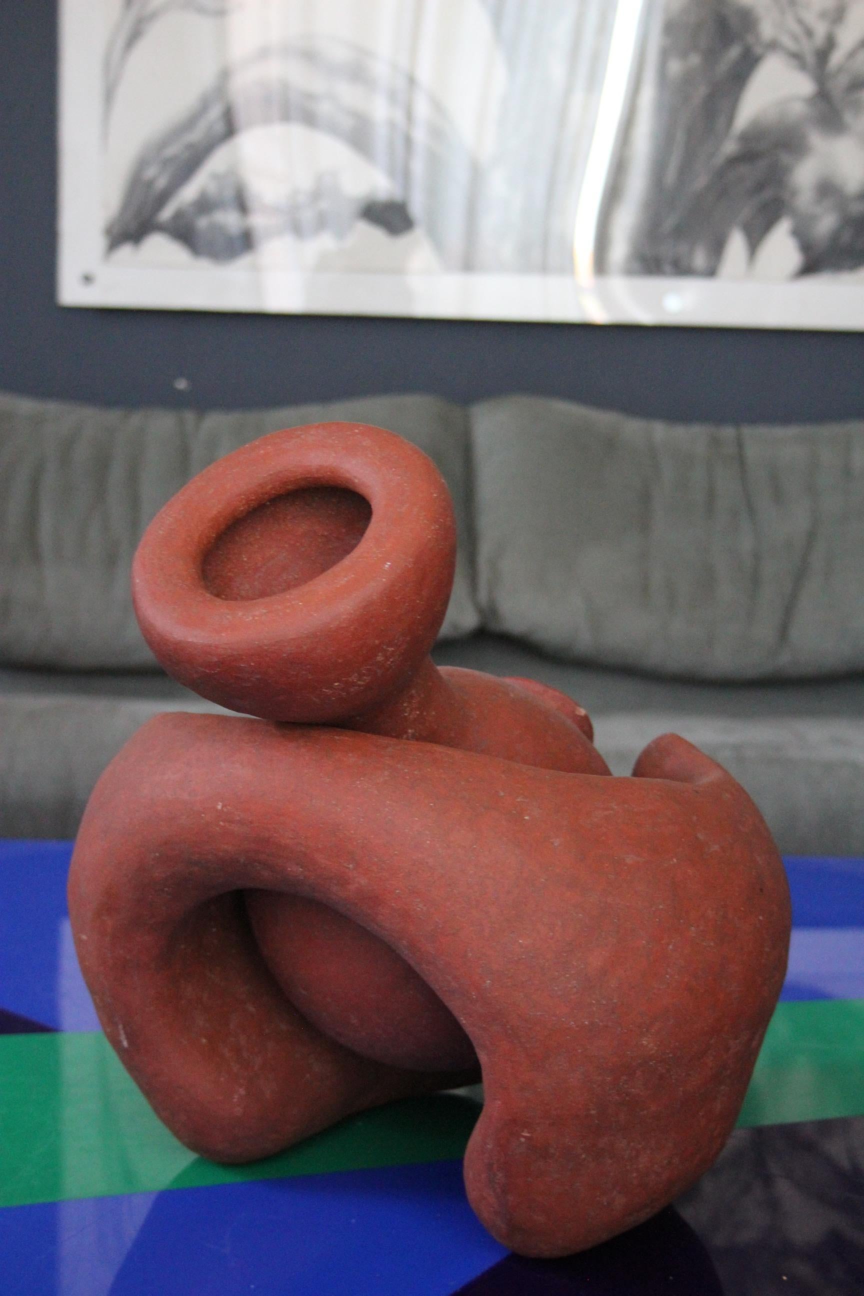 Céramique grecque anthropomorphe datée de 1986 en vente 4