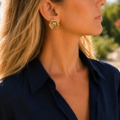 Pendientes Atenea Griega de Oro Amarillo de 18 Kilates con Diamantes Hexagonales