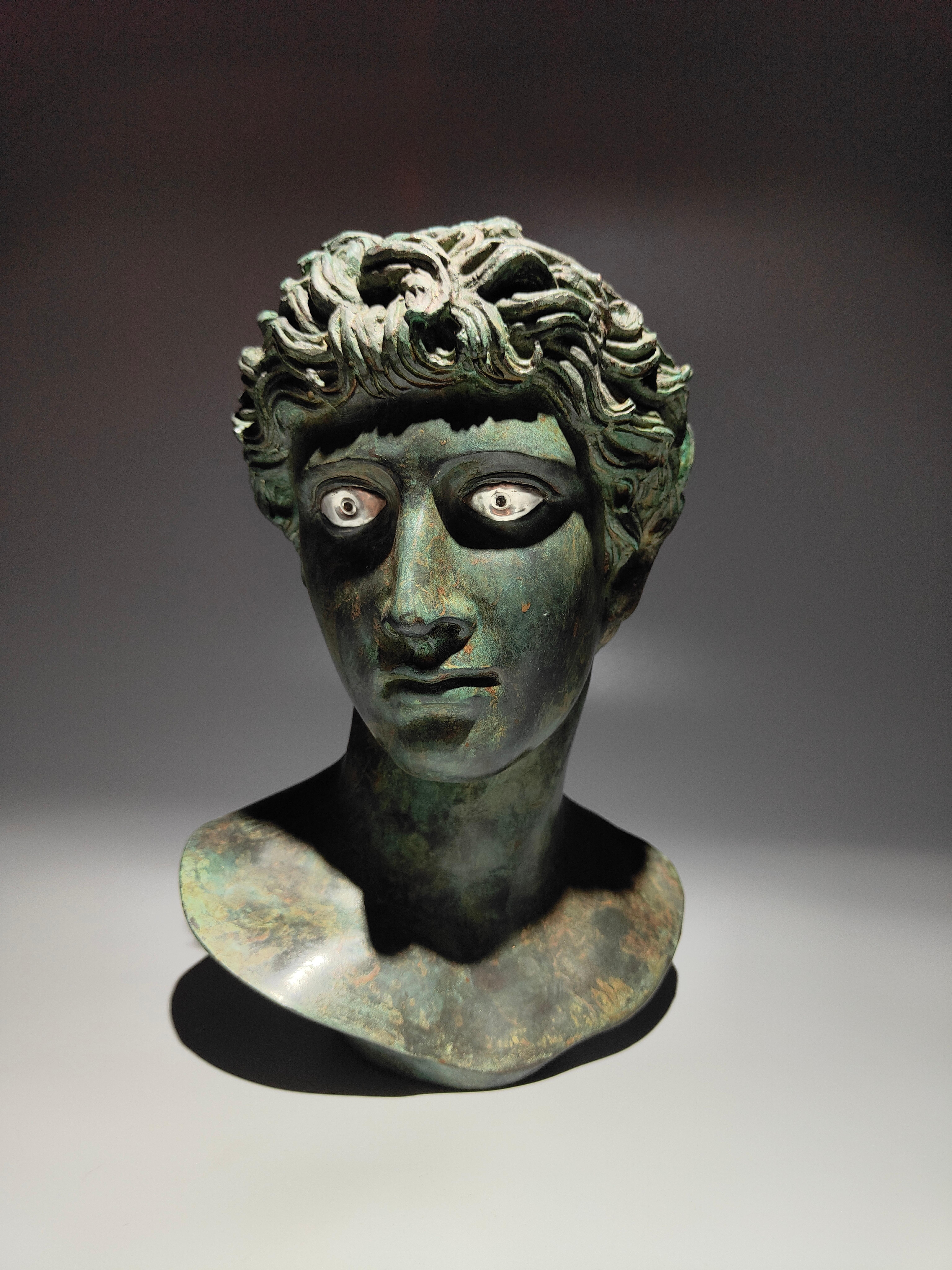 Greek Bust in Bronze, XIX Century For Sale 6