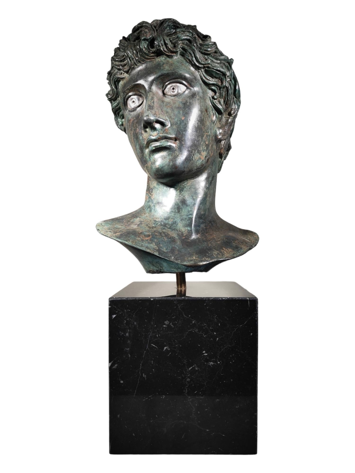 Greek Bust in Bronze, XIX Century For Sale 4