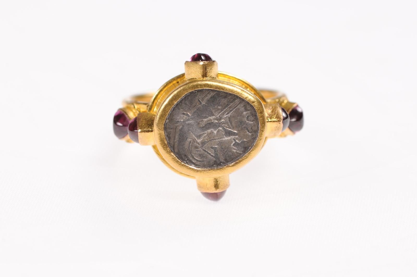 Bague en or et rubis avec pièce de monnaie grecque en vente 4
