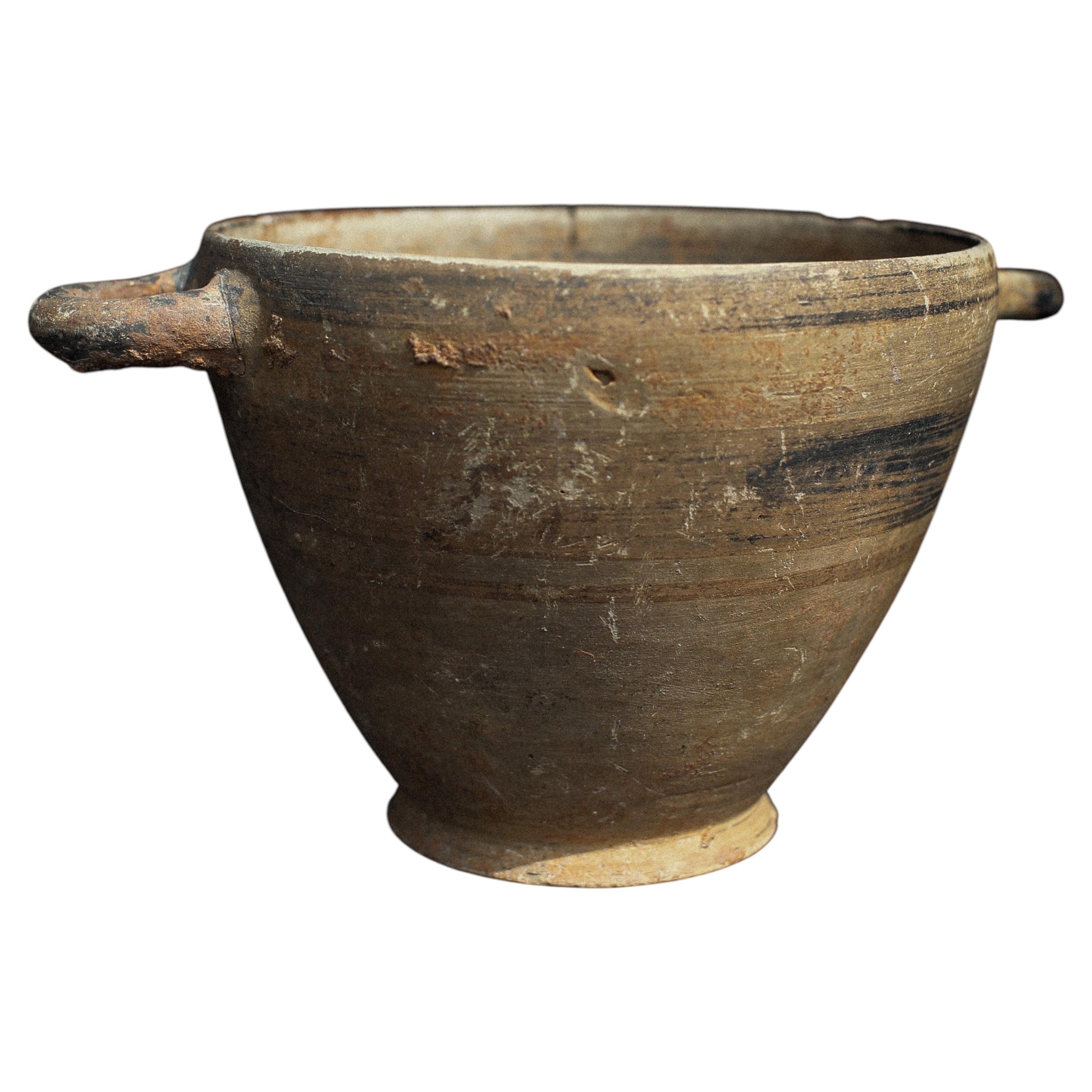 Greek Corinthian Skyphos Vessel For Sale