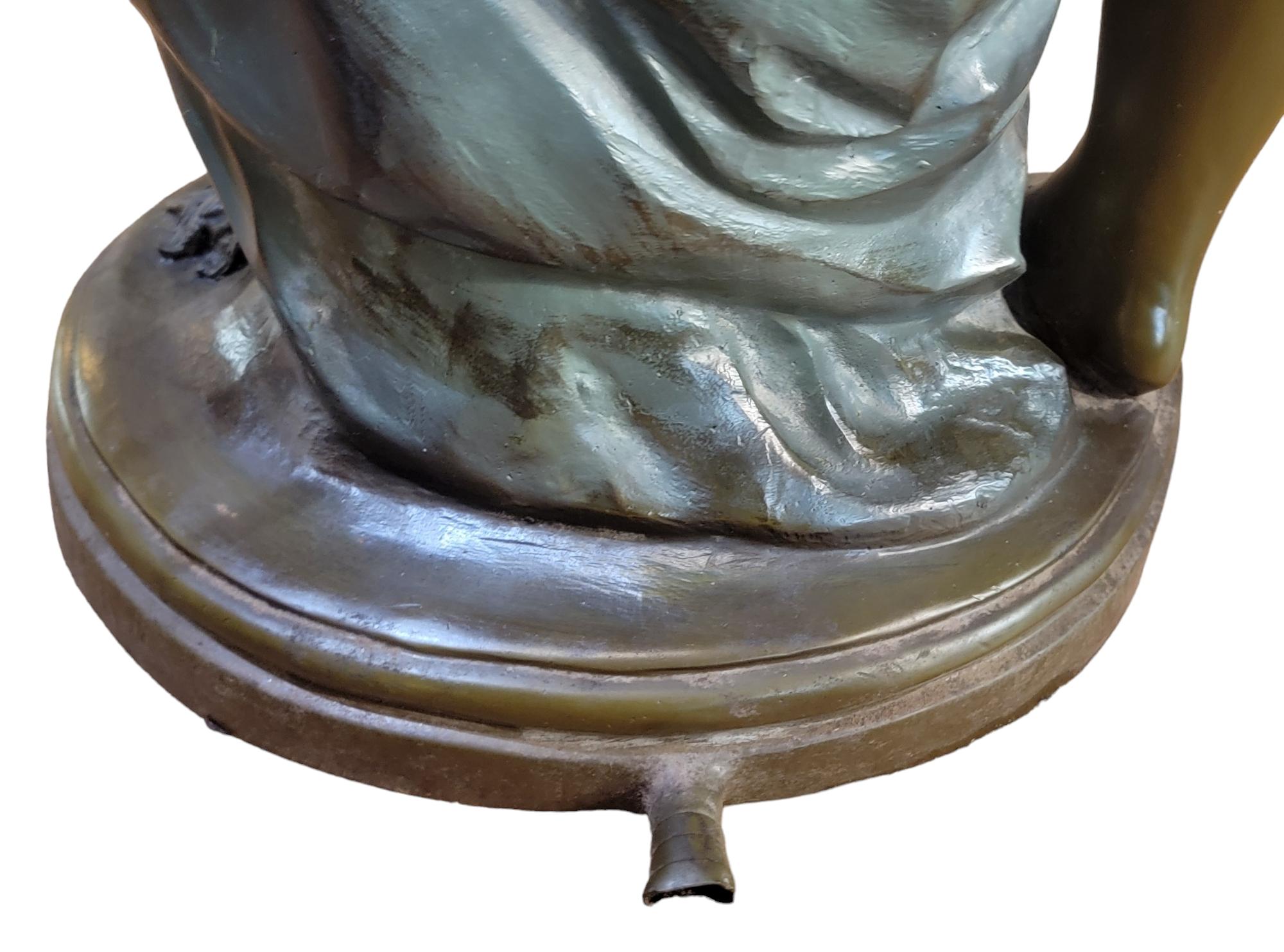 Greek Cupids Bronze Statue Rare In Good Condition For Sale In Pasadena, CA