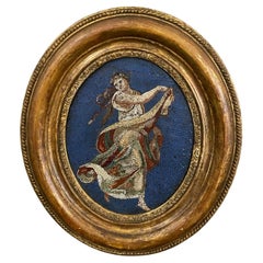 Targa a micro-mosaico con danzatrice greca in cornice ovale antica del XIX secolo