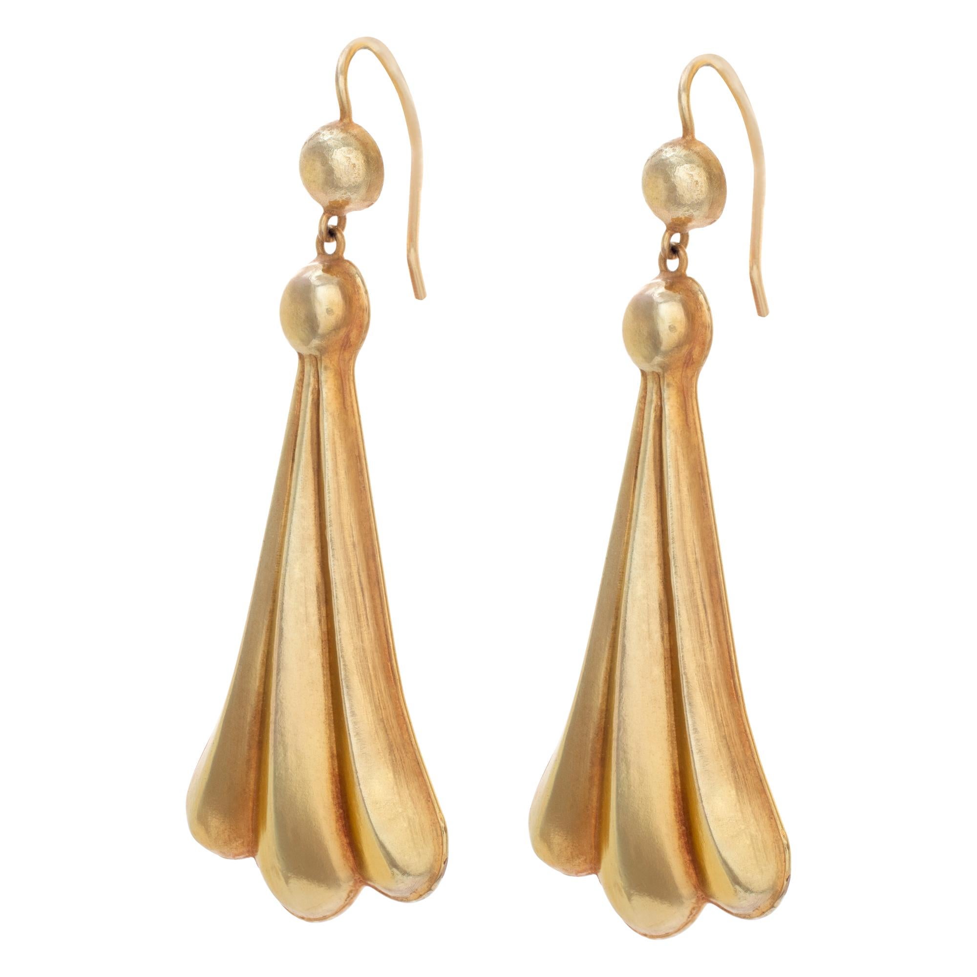 Greek Drop Earrings in 18k Yellow Gold In Excellent Condition For Sale In Surfside, FL
