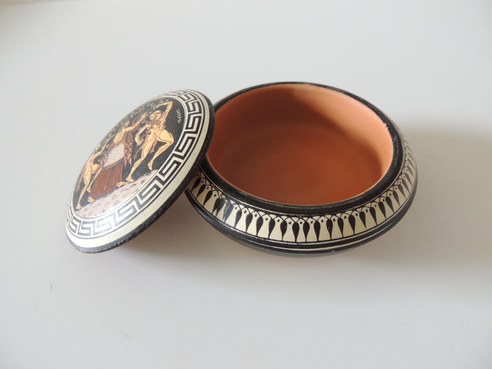 Greek key round hand painted trinket lidded box.
Size: 4.75 x 4.75 x 1.25
Stamped.