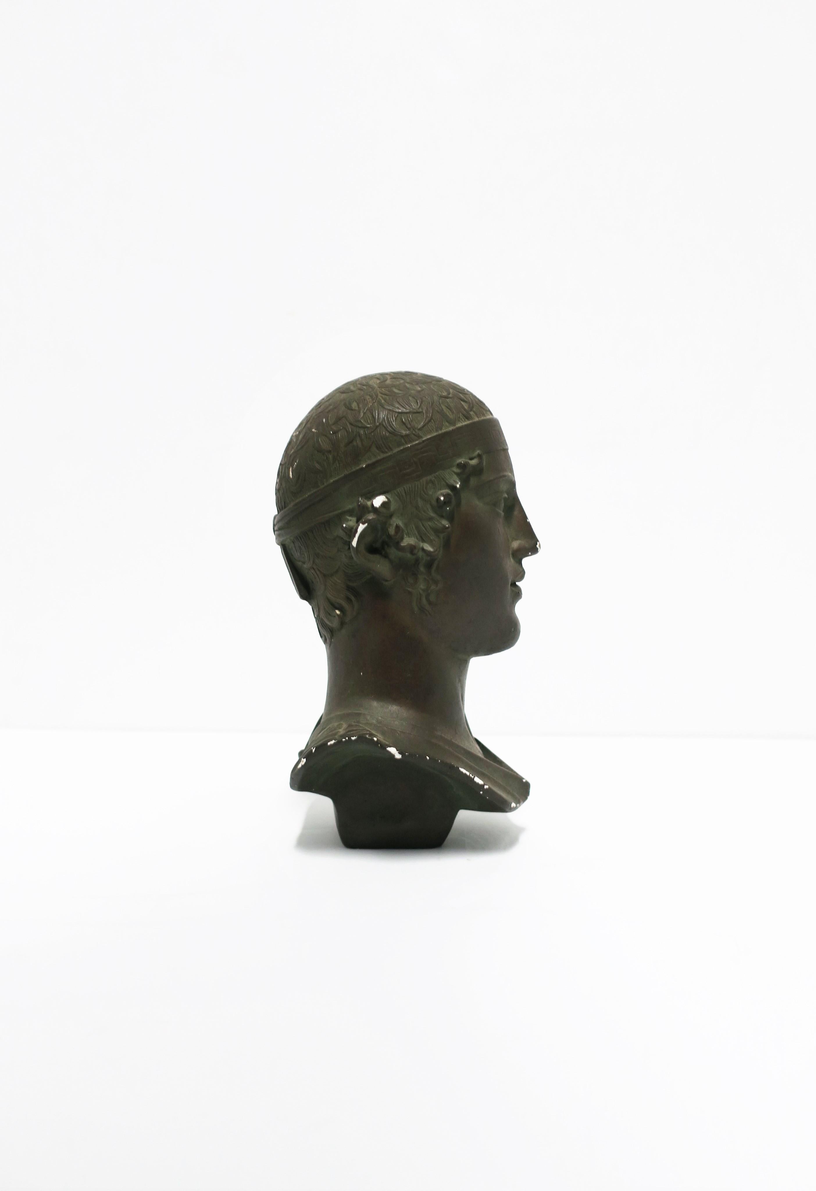 Griechische oder römische Kopfbüste-Skulptur, 1965 im Zustand „Gut“ im Angebot in New York, NY
