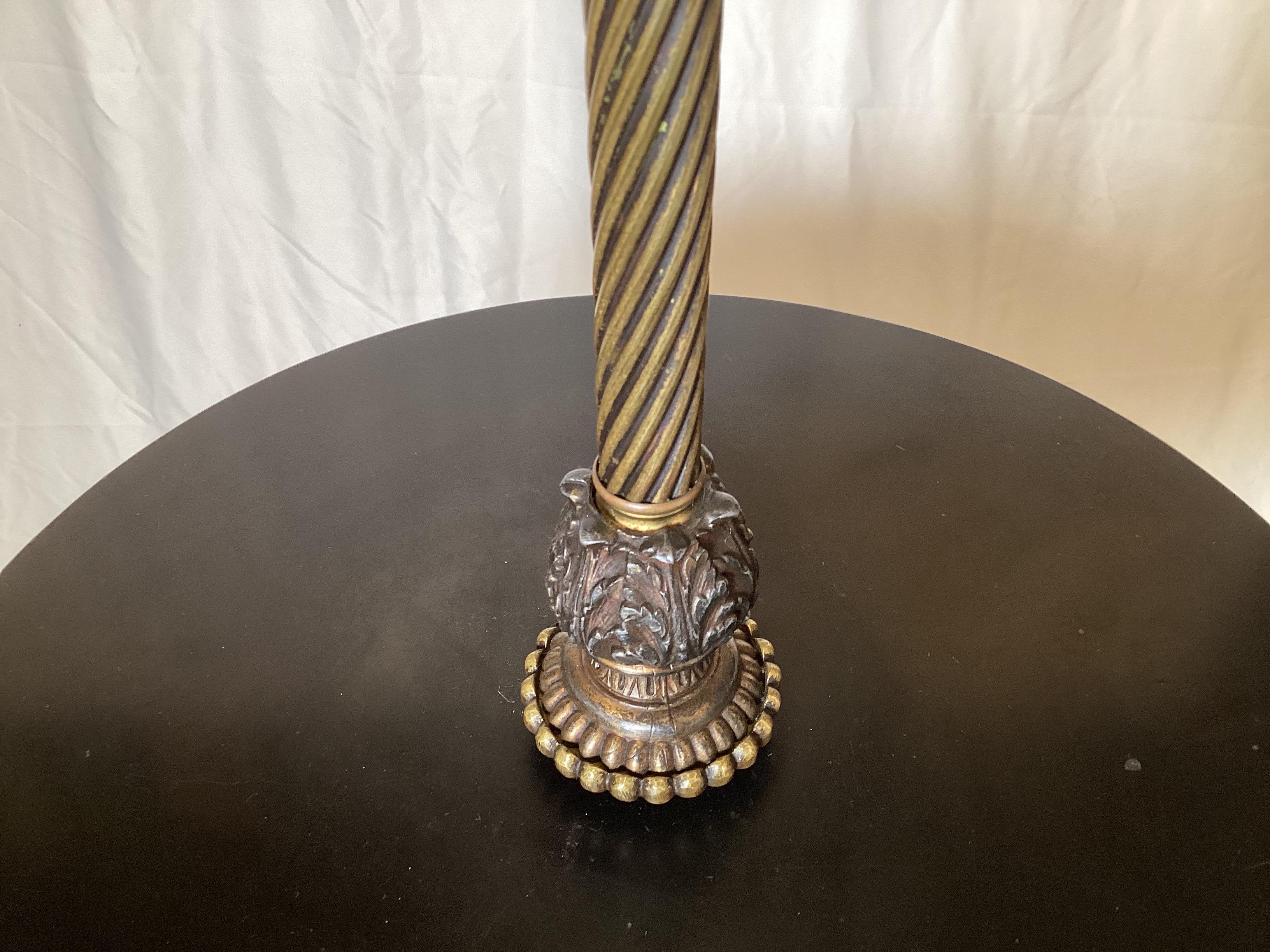 Americano Lampada da tavolo da terra in bronzo e onice nero in stile Revival greco in vendita