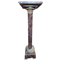 Piedistallo in marmo di bronzo in stile Revival greco