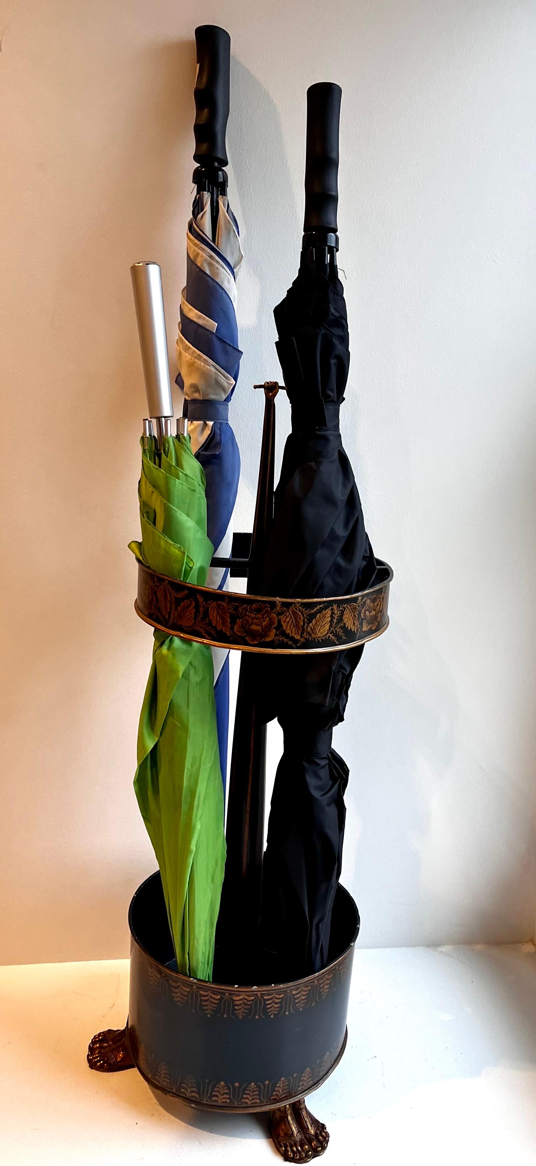 Porte-parapluies grec romain peint à la main par Maitland Smith en vente 7