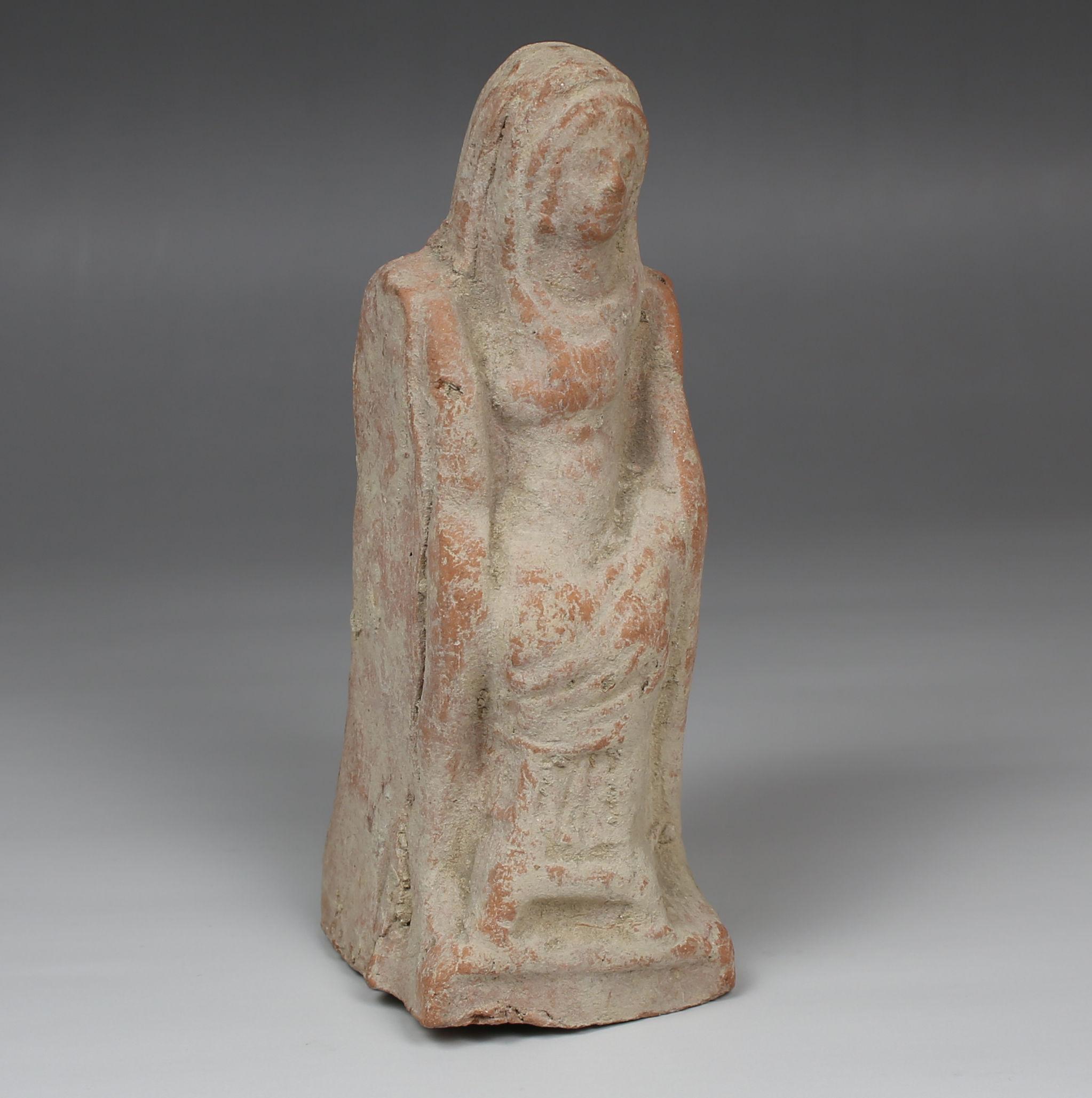 Classical Greek Greek statuette of an enthroned woman