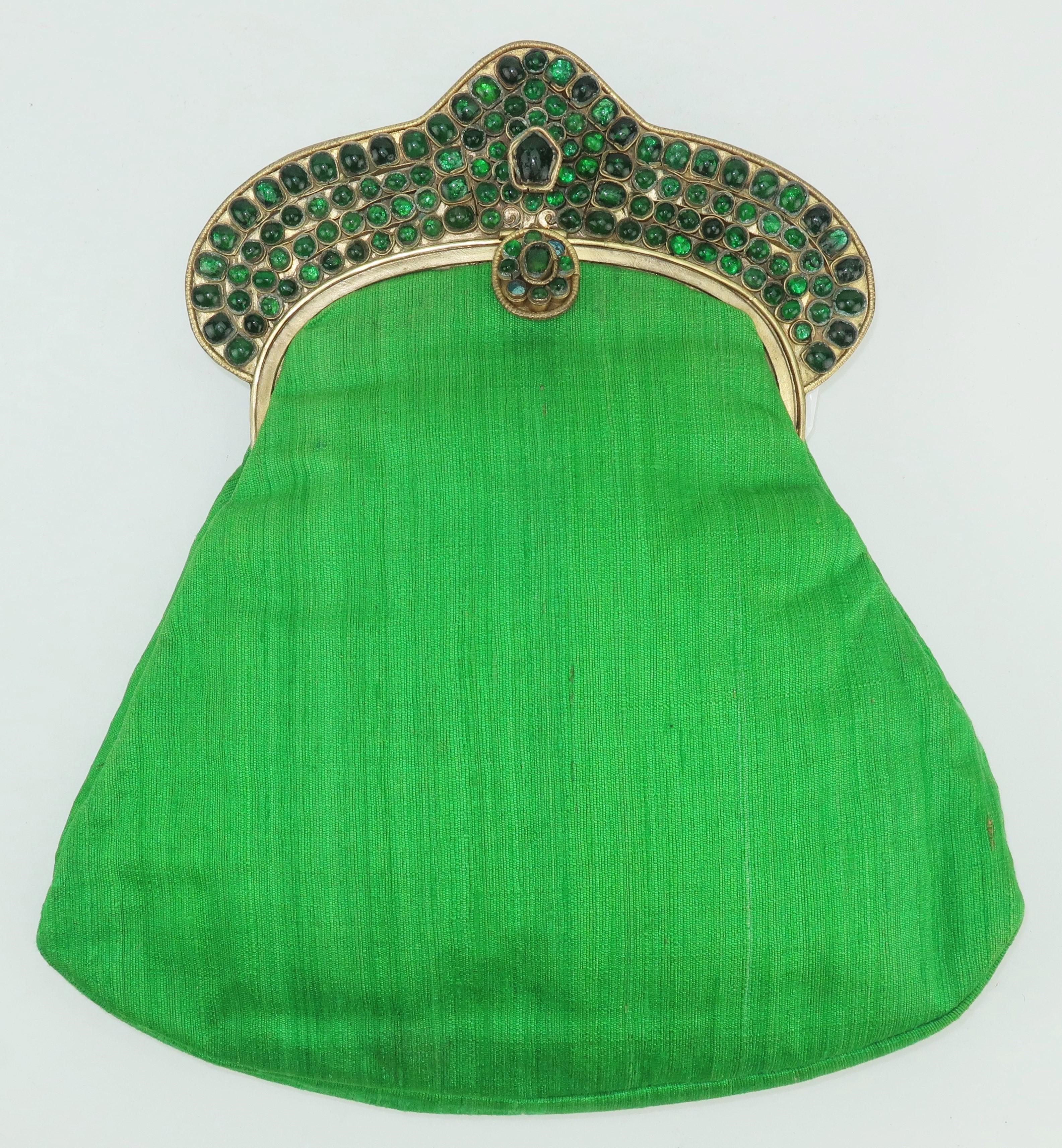 Green 1960's Mughal Style Bejeweled Indian Clutch Handbag In Good Condition In Atlanta, GA