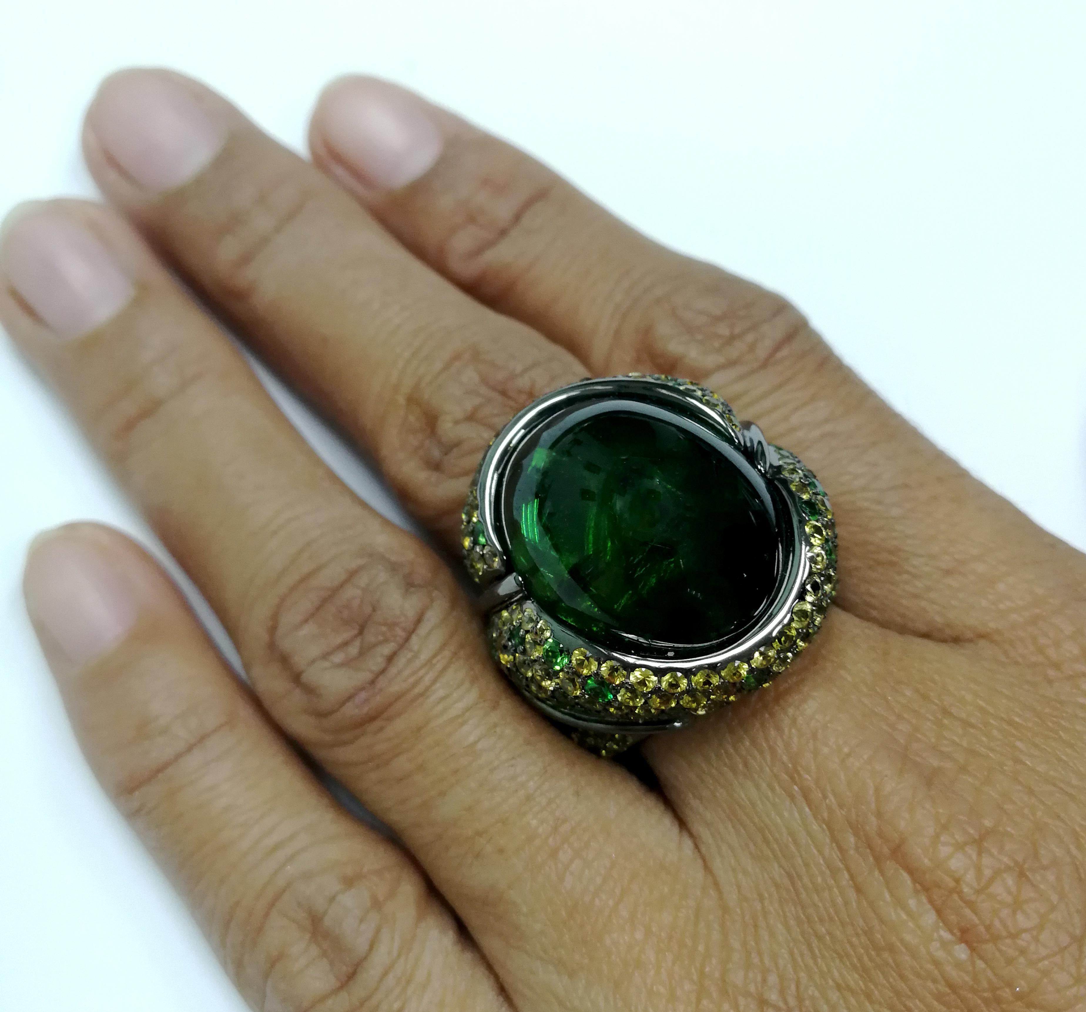 Green 23.30 Carat Tourmaline Yellow Sapphire Tsavorite 18 Karat Black Gold Ring In New Condition In Bangkok, TH