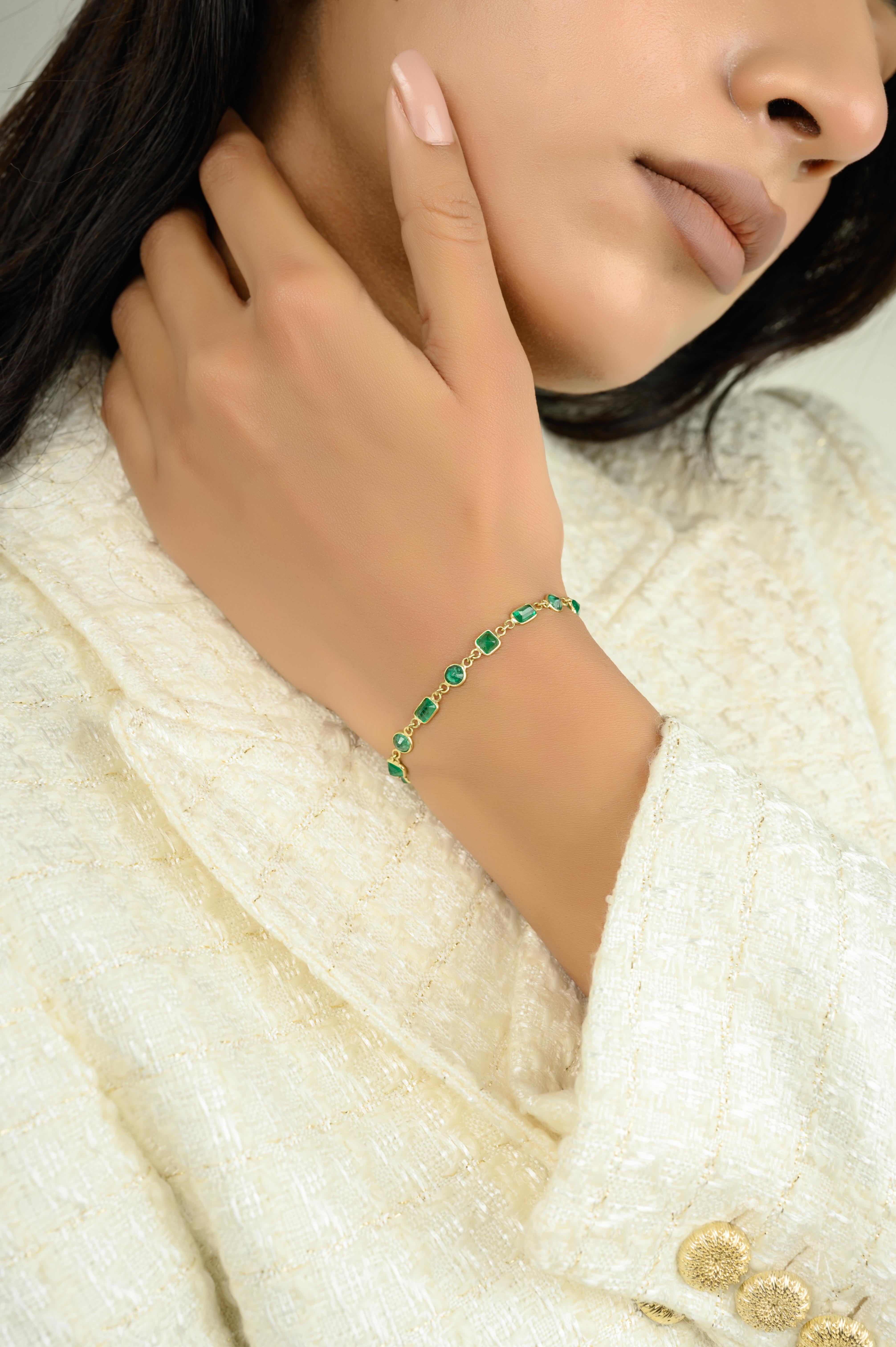 This Green 5.88 CT Emerald Stackable Chain Bracelet in 14k Yellow Gold Gift for Her in 14K gold showcases 5.88 carats endlessly sparkling natural emerald. It measures 6 inches long in length. 
Emerald enhances the intellectual capacity.
Designed